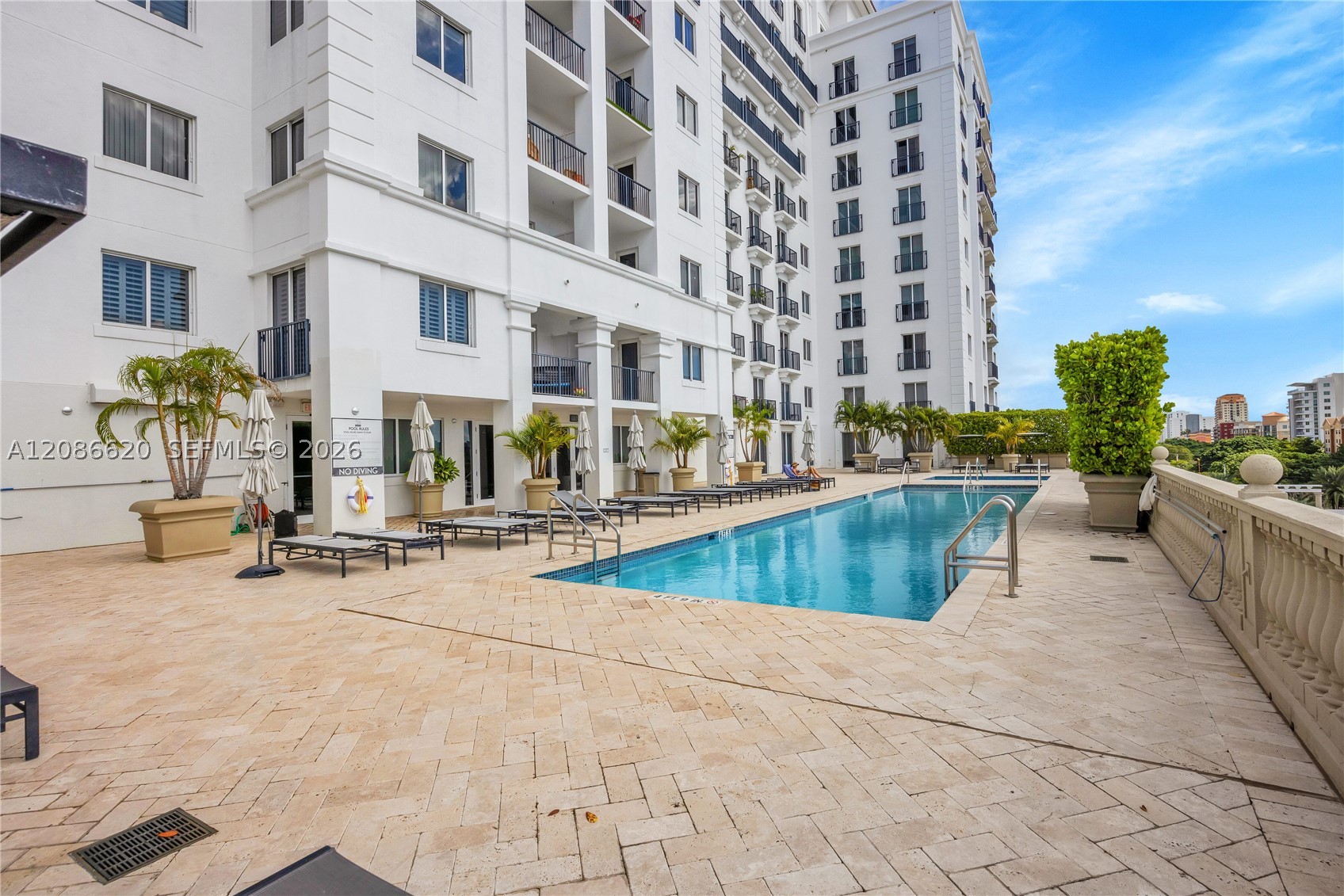 10 Aragon Ave #810, Coral Gables FL 33134