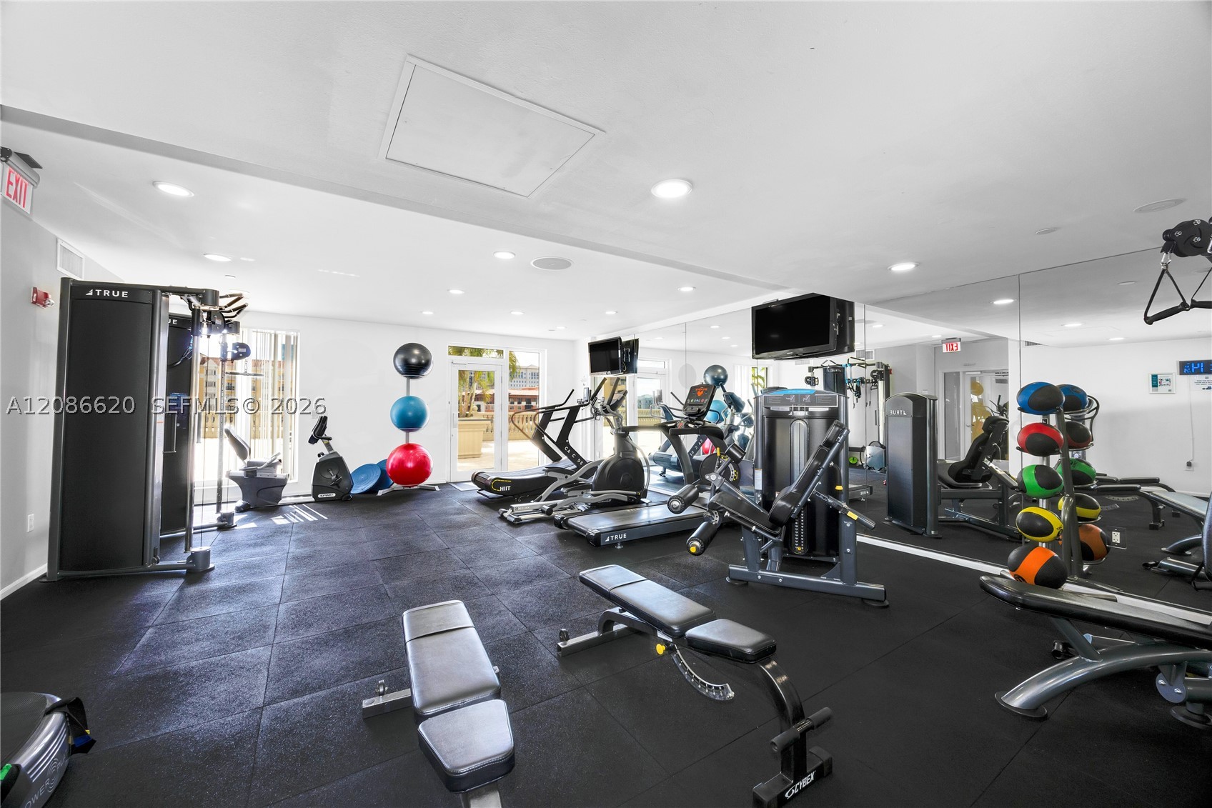 10 Aragon Ave #810, Coral Gables FL 33134