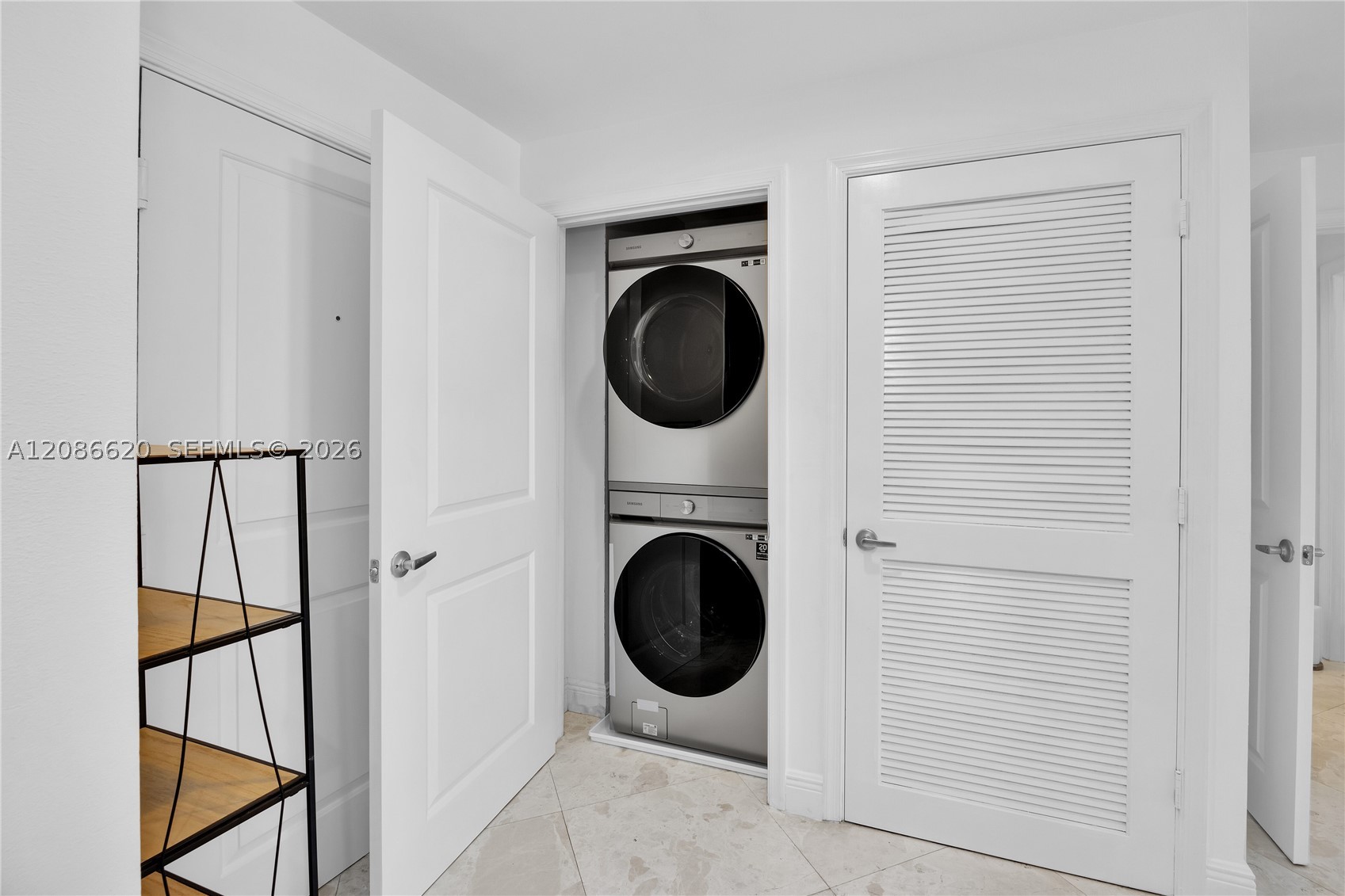 10 Aragon Ave #810, Coral Gables FL 33134