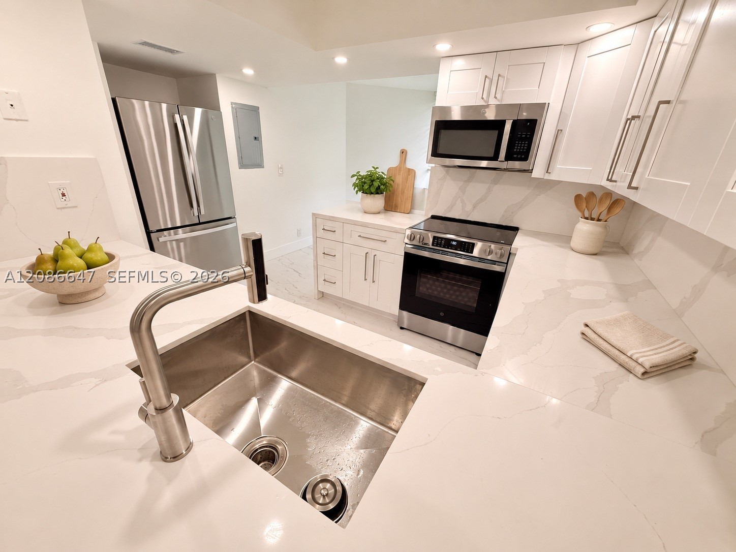 1811 Sabal Palm Dr #202, Davie FL 33324