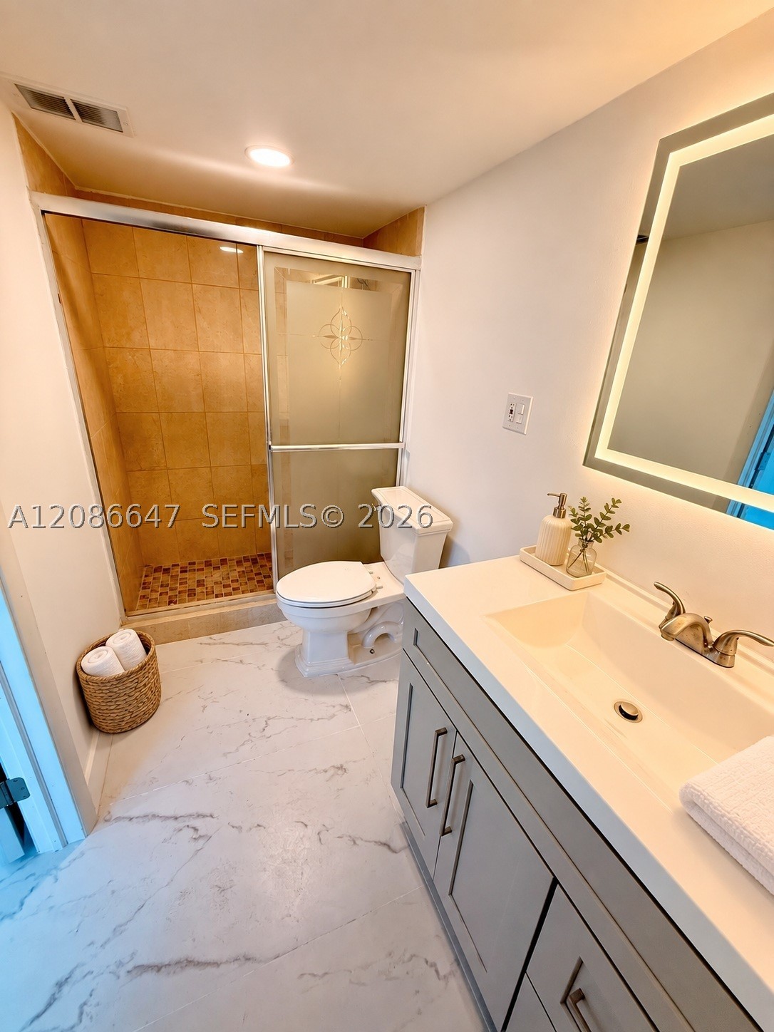 1811 Sabal Palm Dr #202, Davie FL 33324