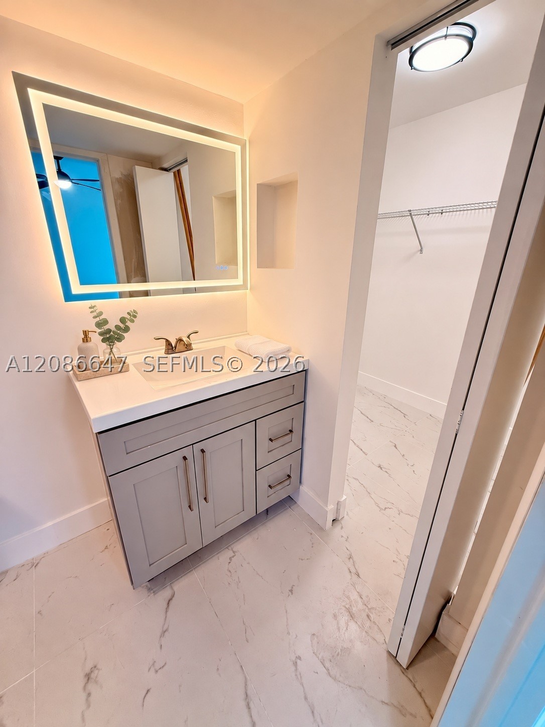 1811 Sabal Palm Dr #202, Davie FL 33324