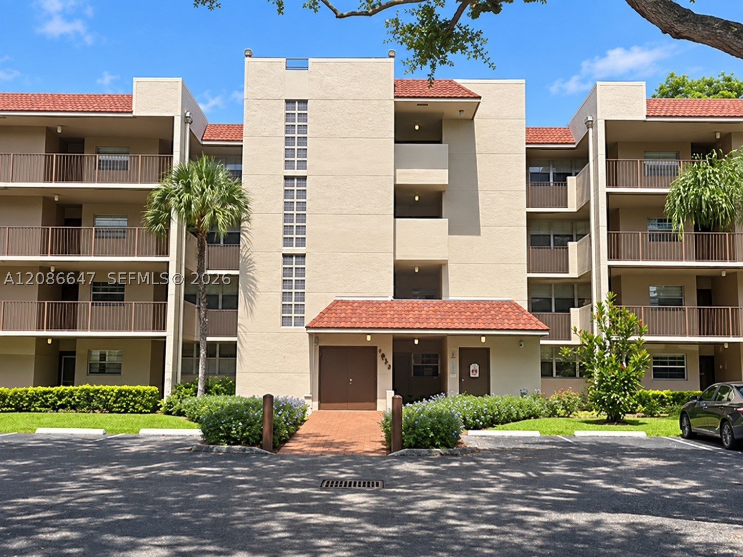 1811 Sabal Palm Dr #202, Davie FL 33324