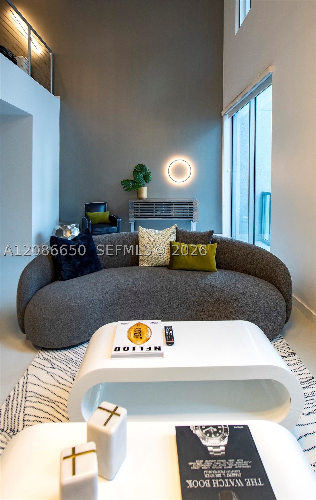 1060 Brickell Ave #1015, Miami FL 33131