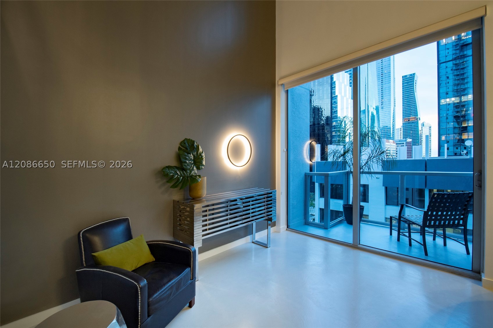 1060 Brickell Ave #1015, Miami FL 33131
