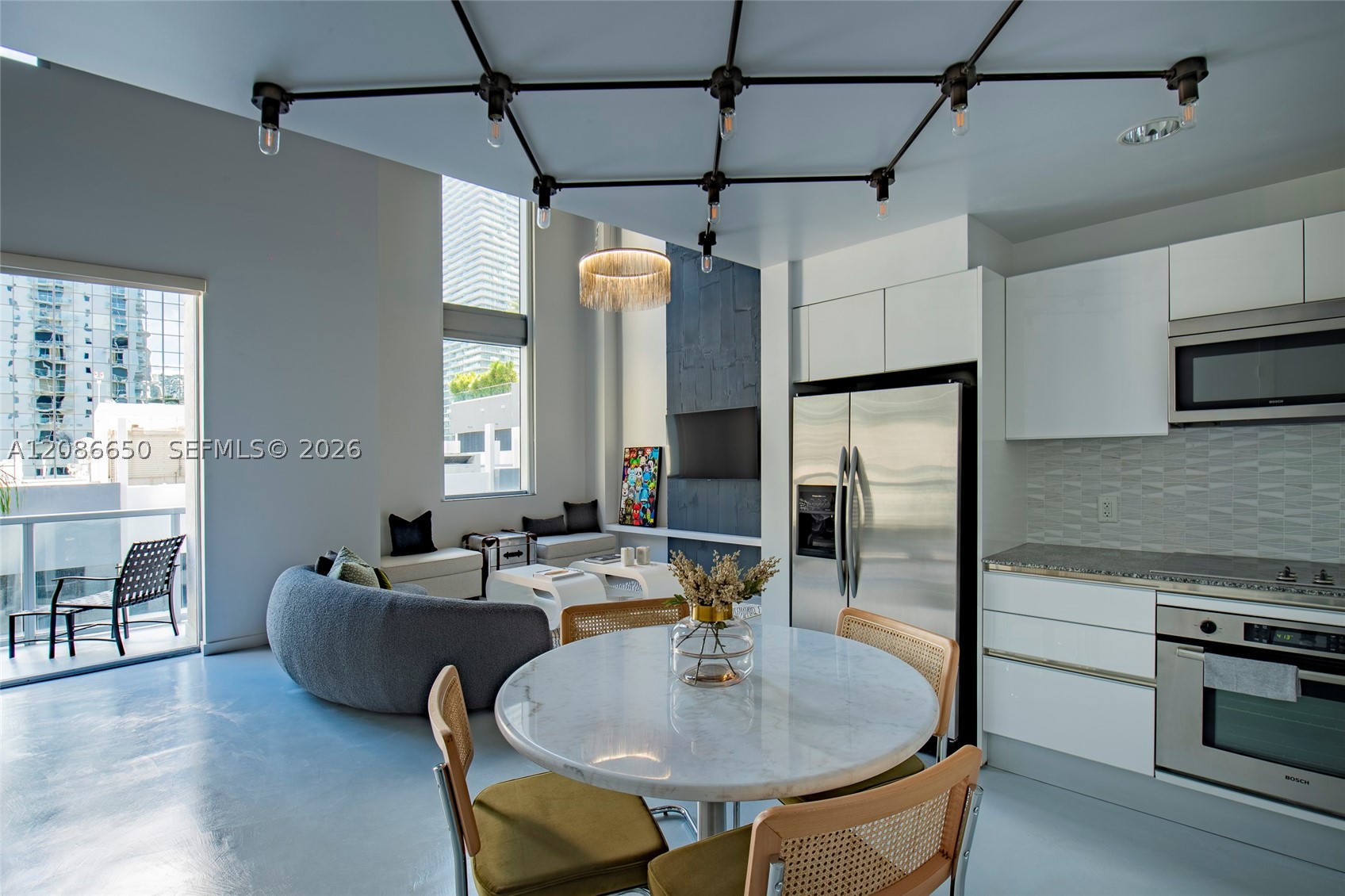 1060 Brickell Ave #1015, Miami FL 33131