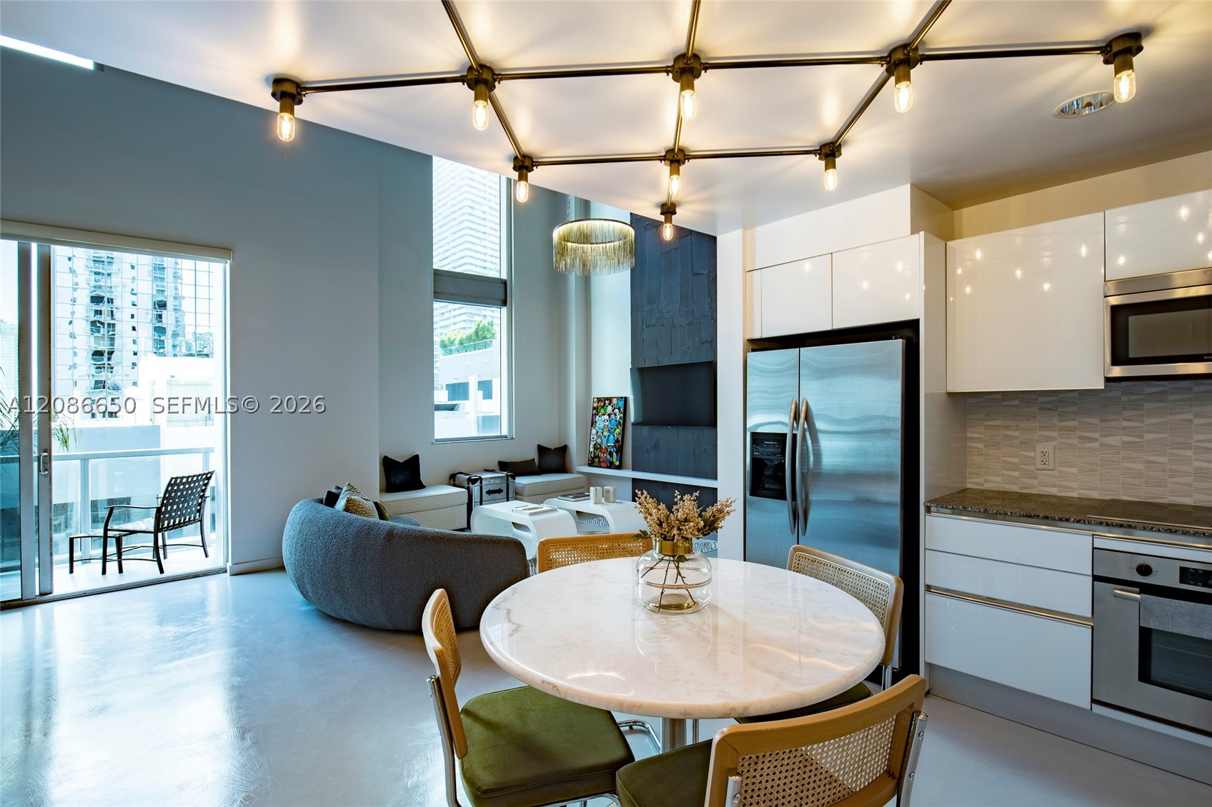 1060 Brickell Ave #1015, Miami FL 33131
