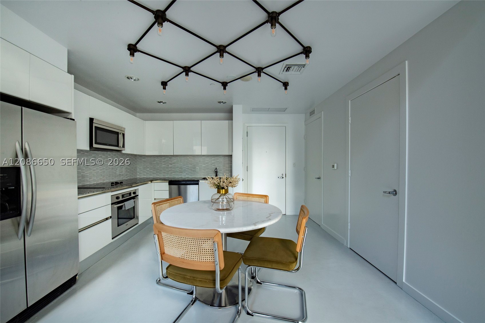 1060 Brickell Ave #1015, Miami FL 33131