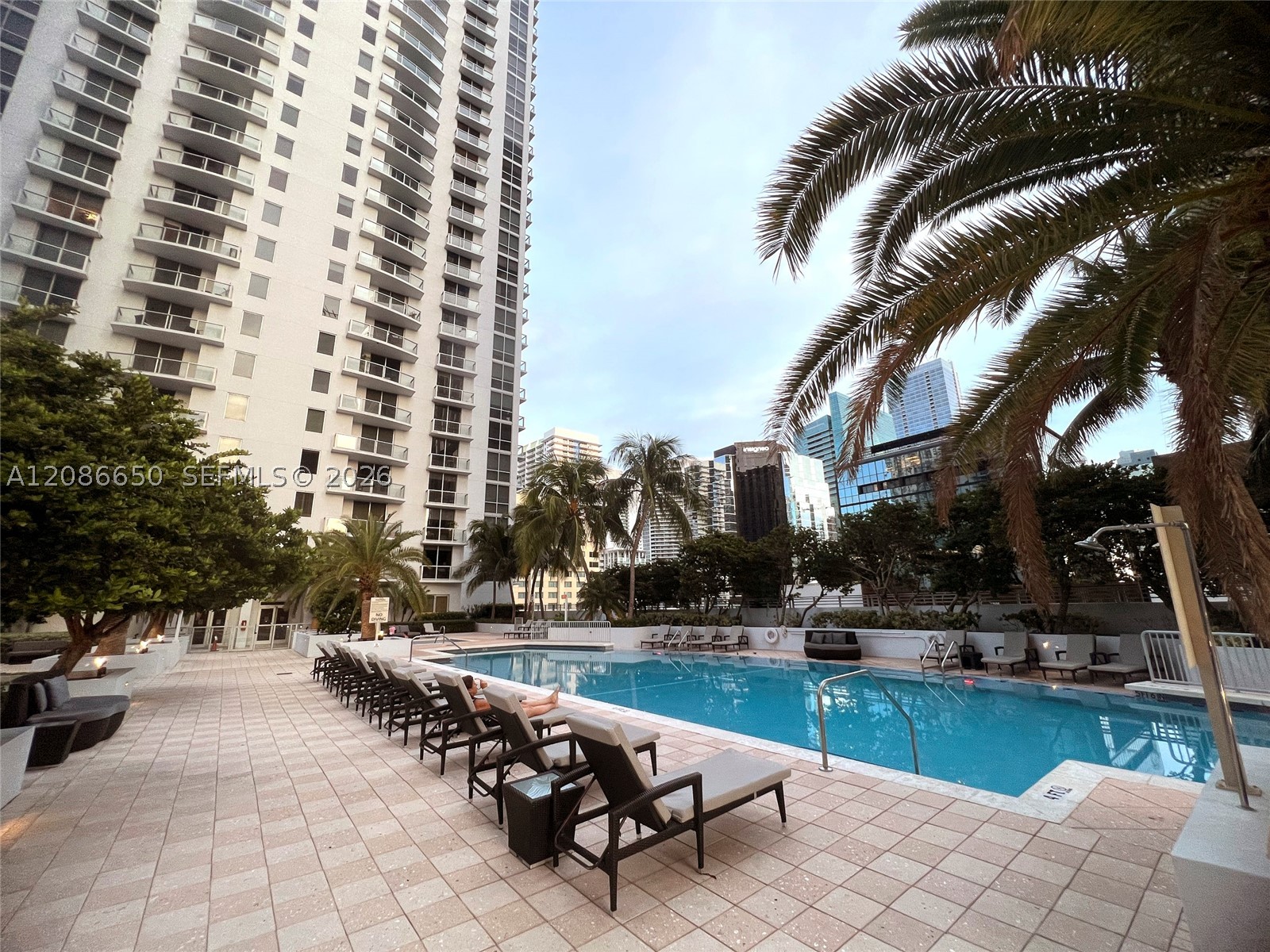 1060 Brickell Ave #1015, Miami FL 33131