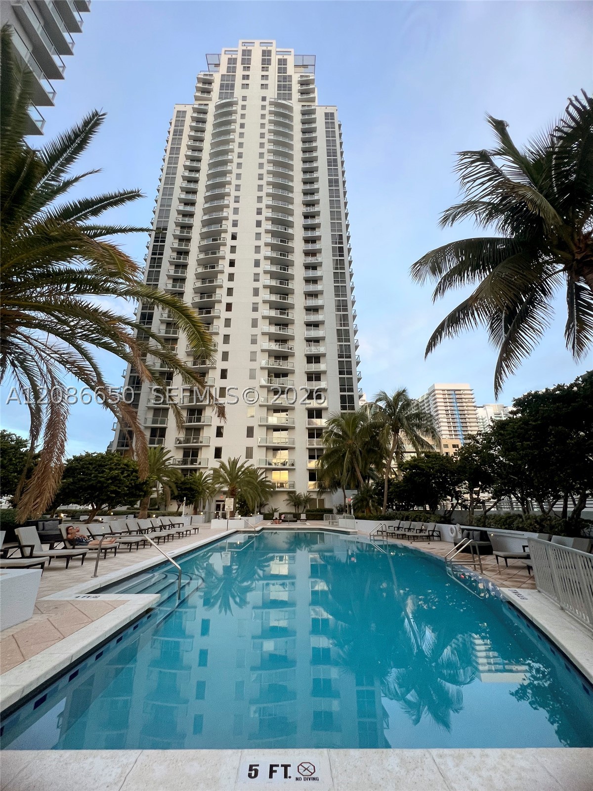 1060 Brickell Ave #1015, Miami FL 33131