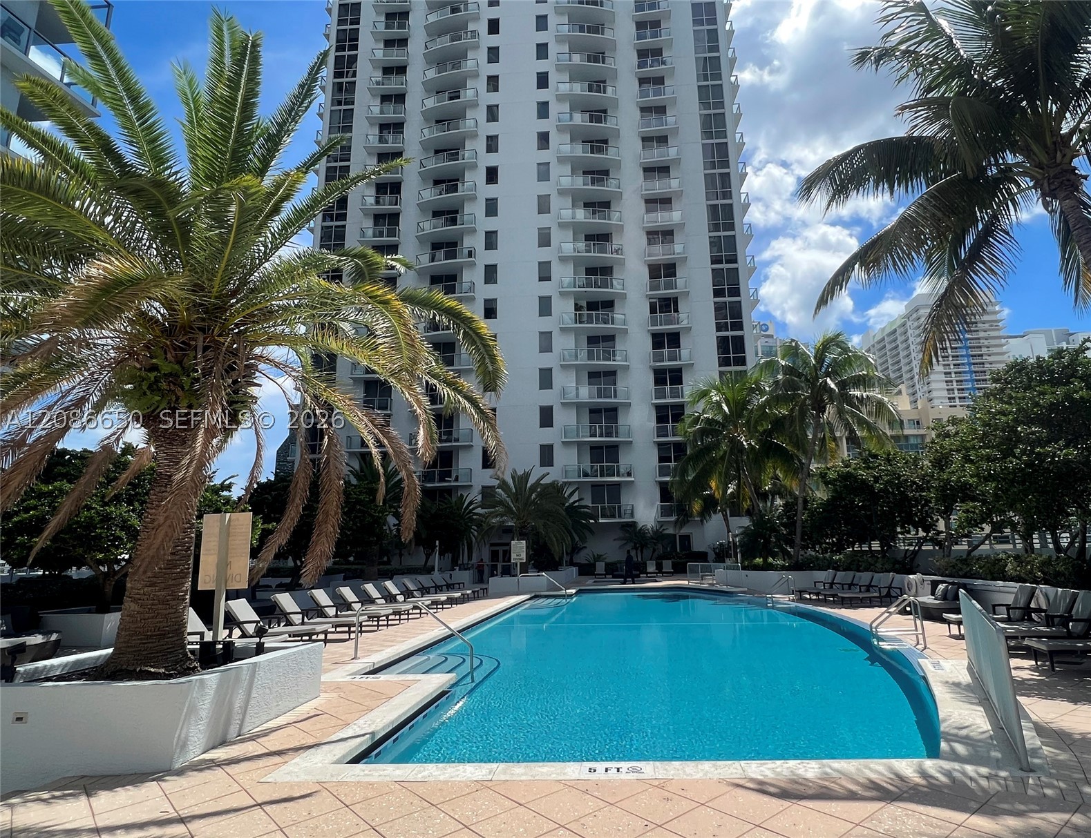 1060 Brickell Ave #1015, Miami FL 33131