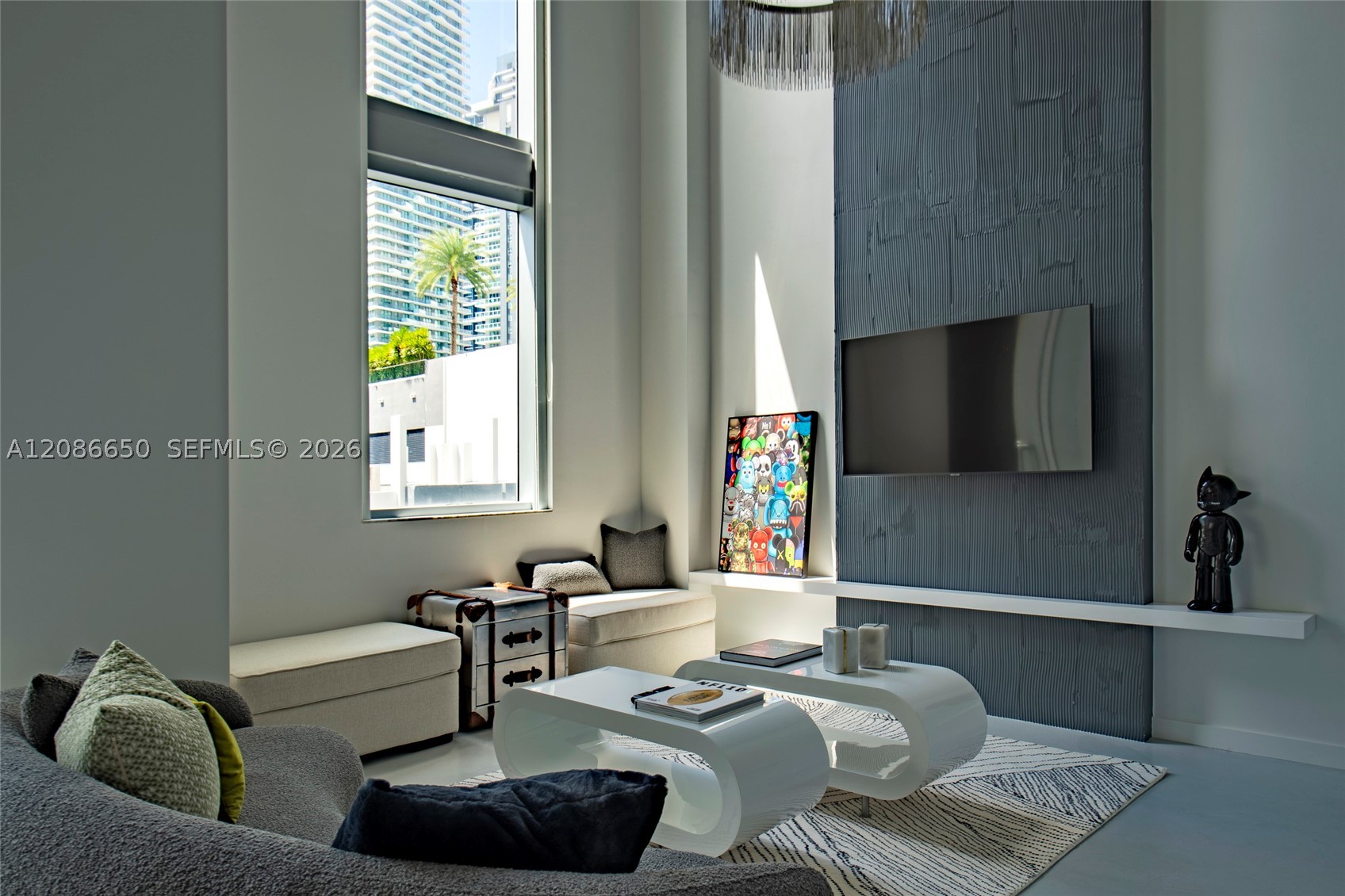 1060 Brickell Ave #1015, Miami FL 33131