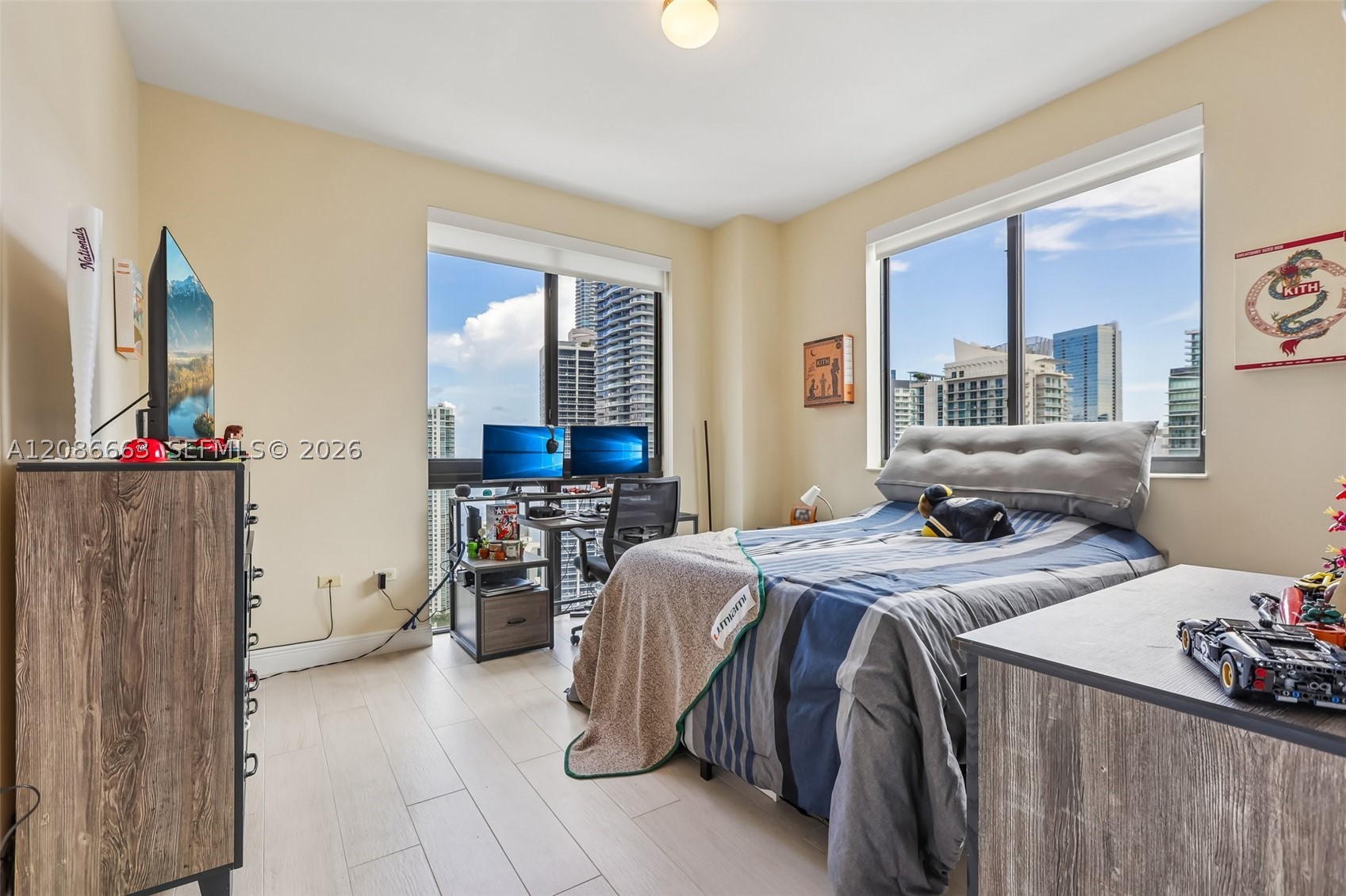 999 SW 1st Ave #UPH12, Miami FL 33130