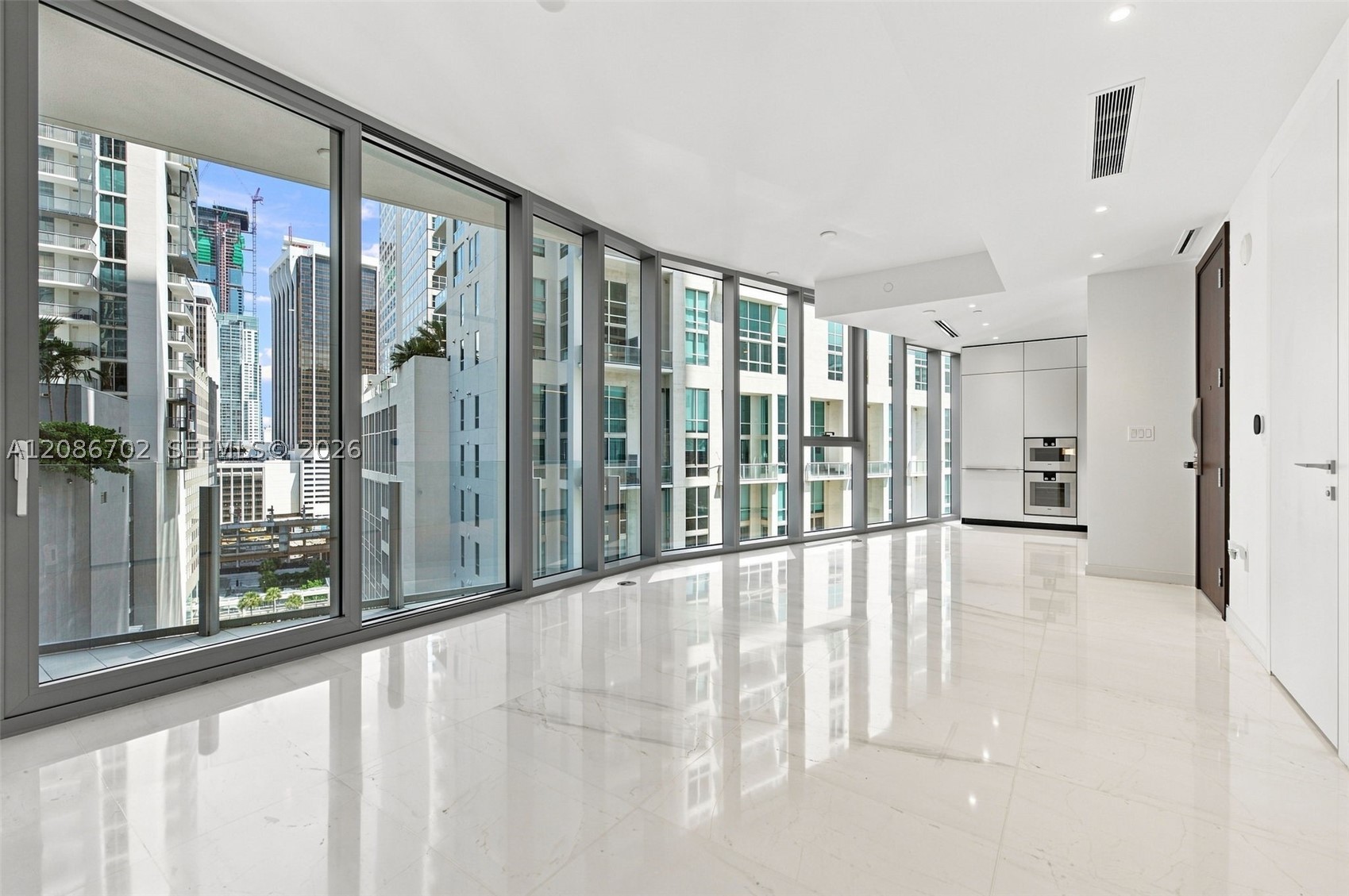 300 Biscayne Blvd Way #1106, Miami FL 33131
