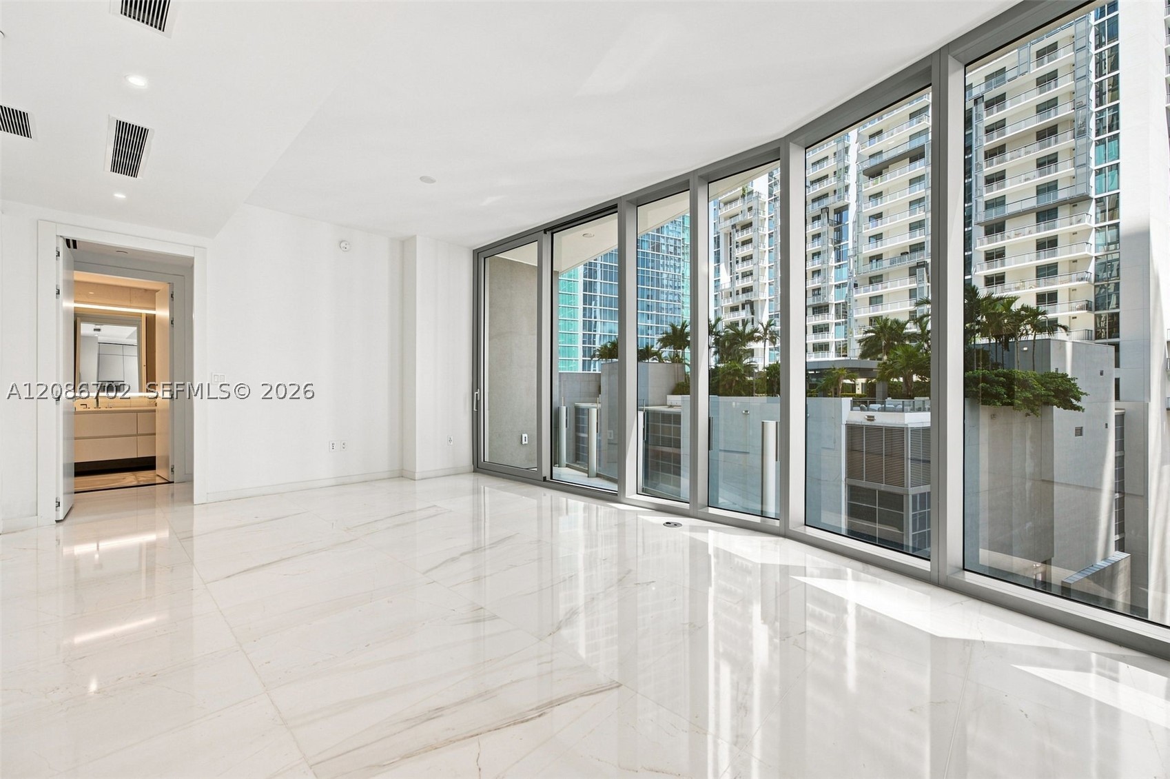 300 Biscayne Blvd Way #1106, Miami FL 33131
