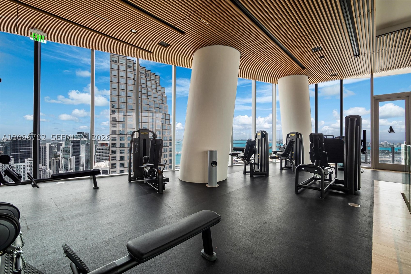 300 Biscayne Blvd Way #1106, Miami FL 33131