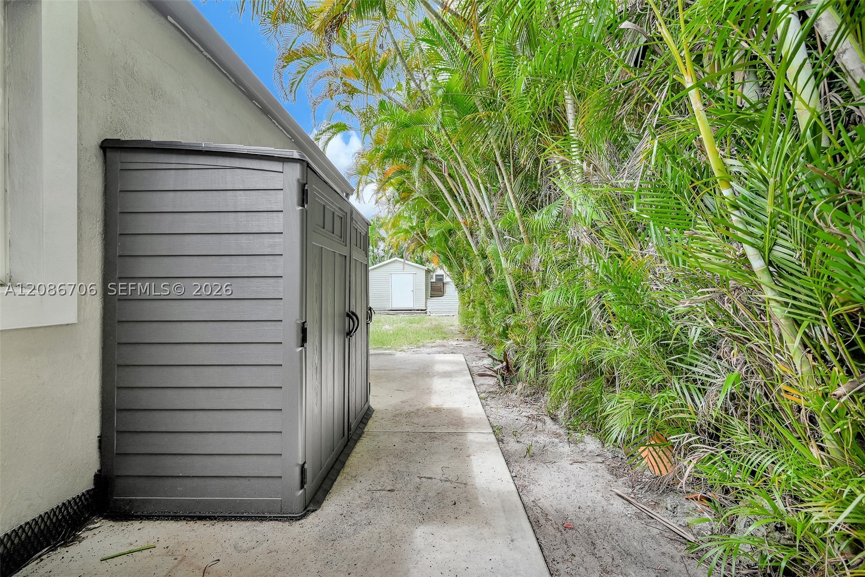 295 De Leon Dr, Miami Springs FL 33166