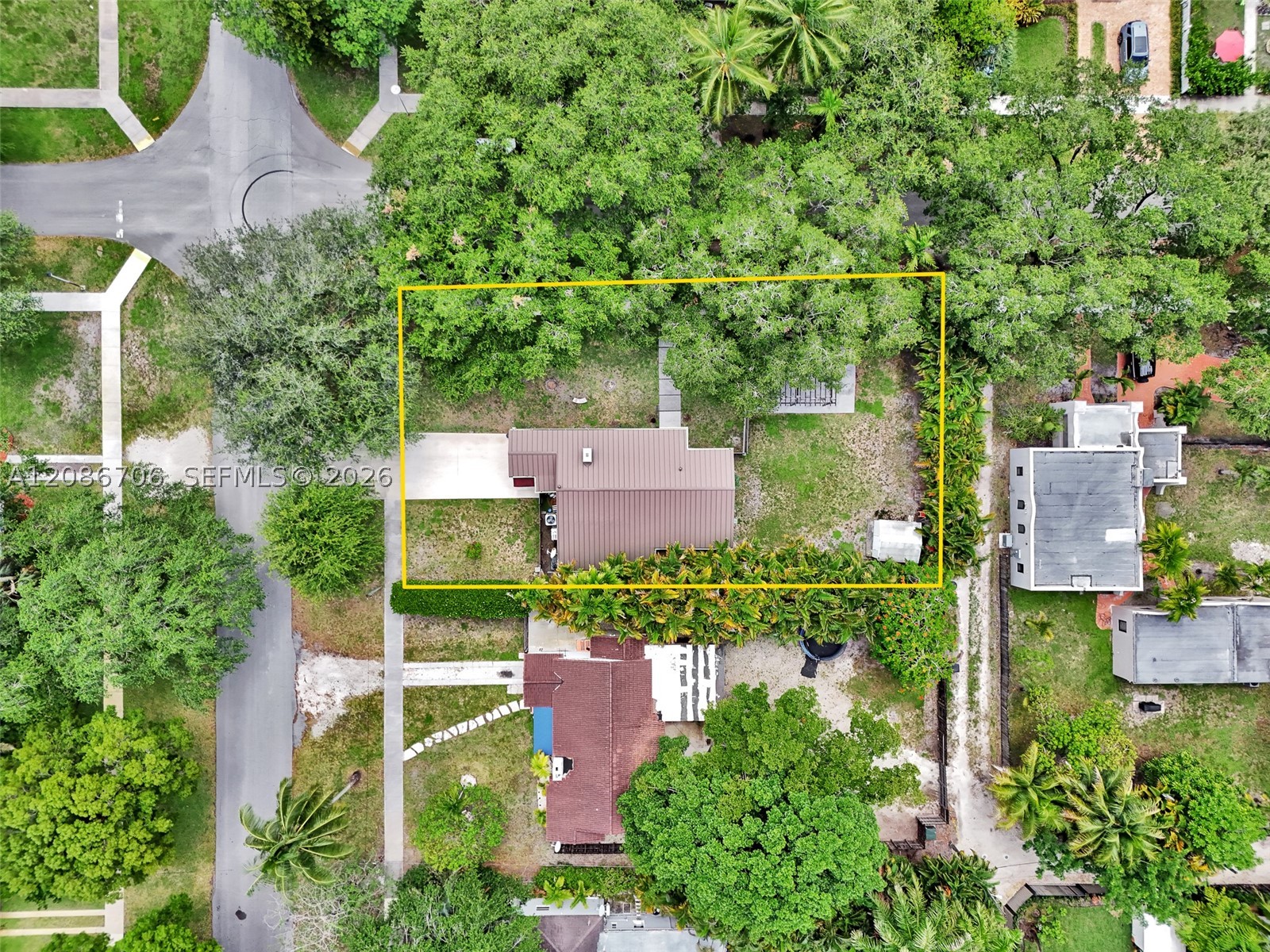 295 De Leon Dr, Miami Springs FL 33166