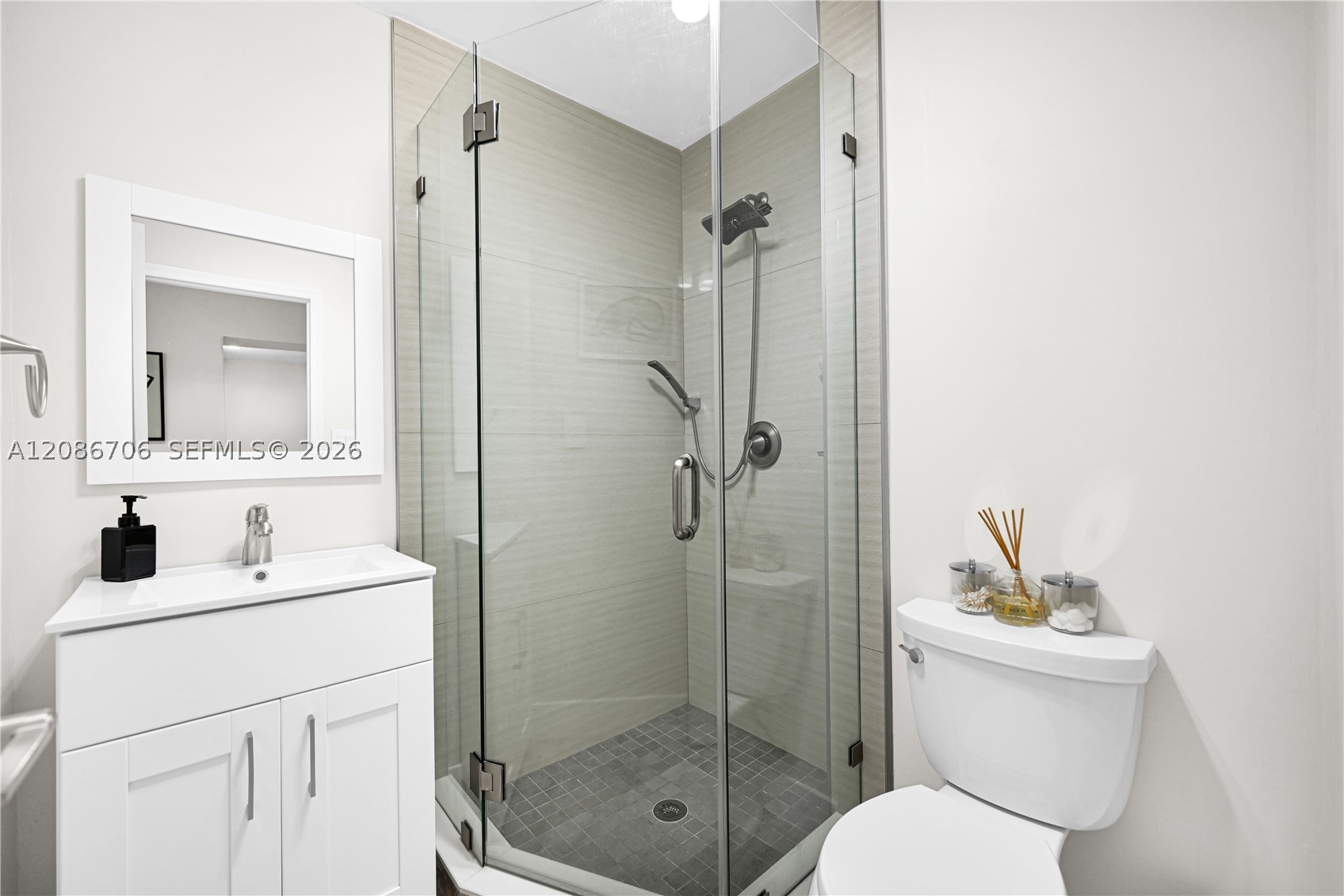 295 De Leon Dr, Miami Springs FL 33166