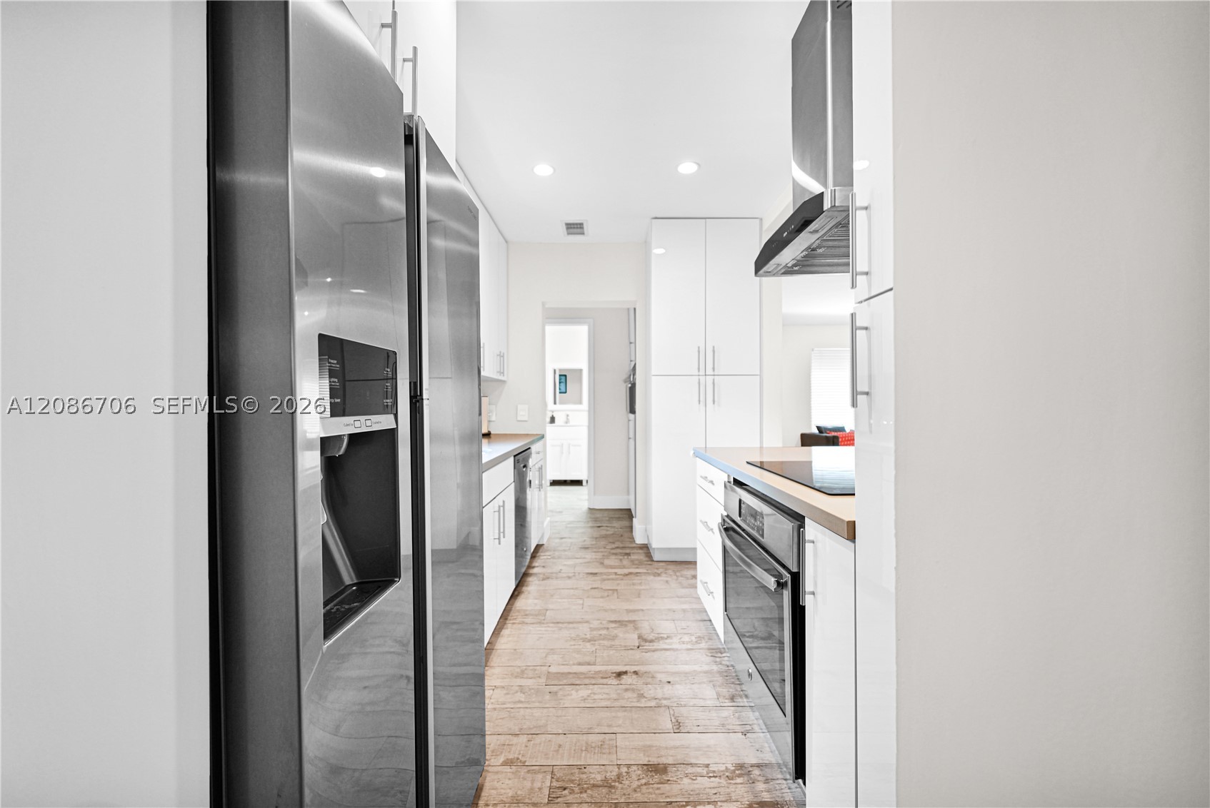 295 De Leon Dr, Miami Springs FL 33166