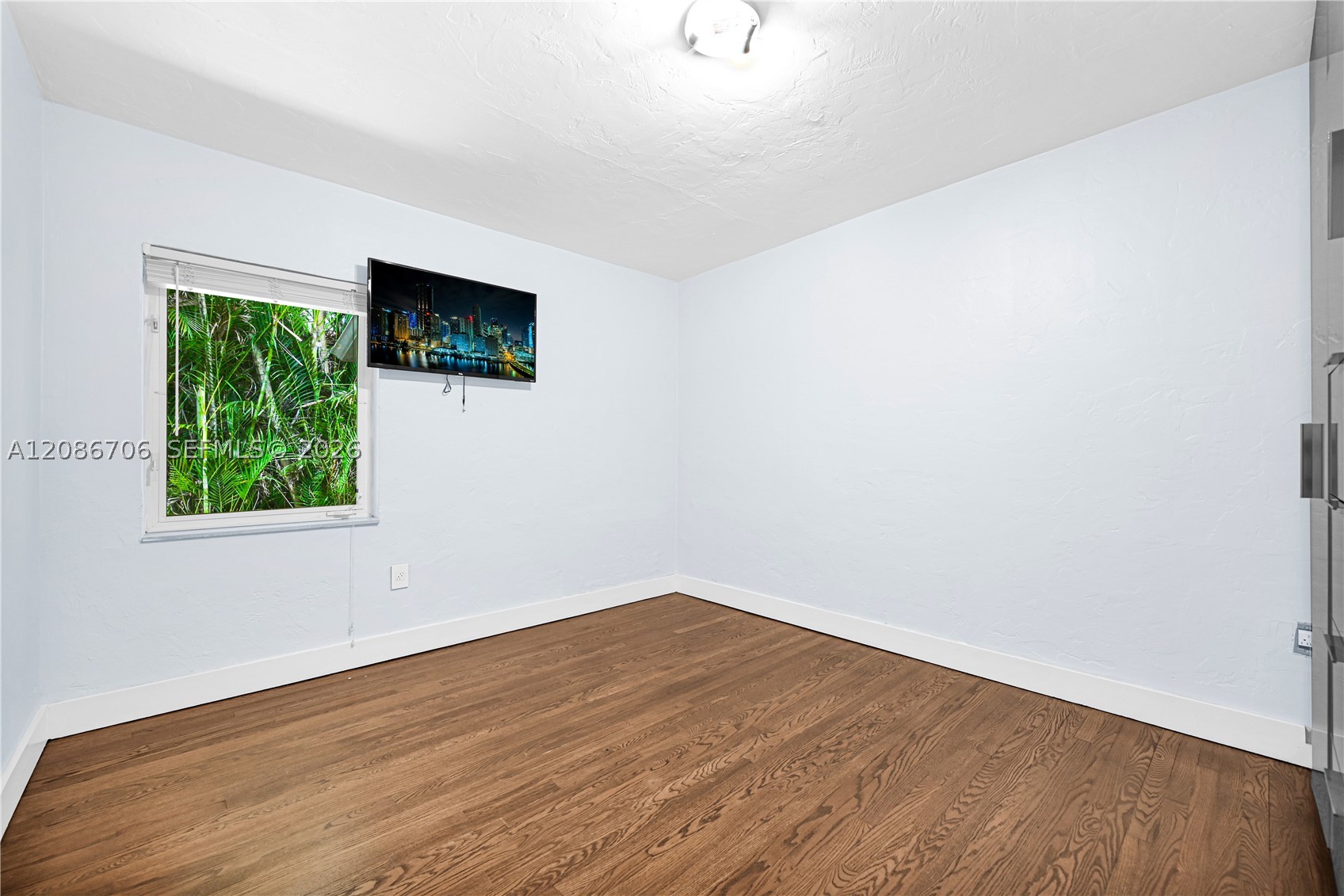 295 De Leon Dr, Miami Springs FL 33166