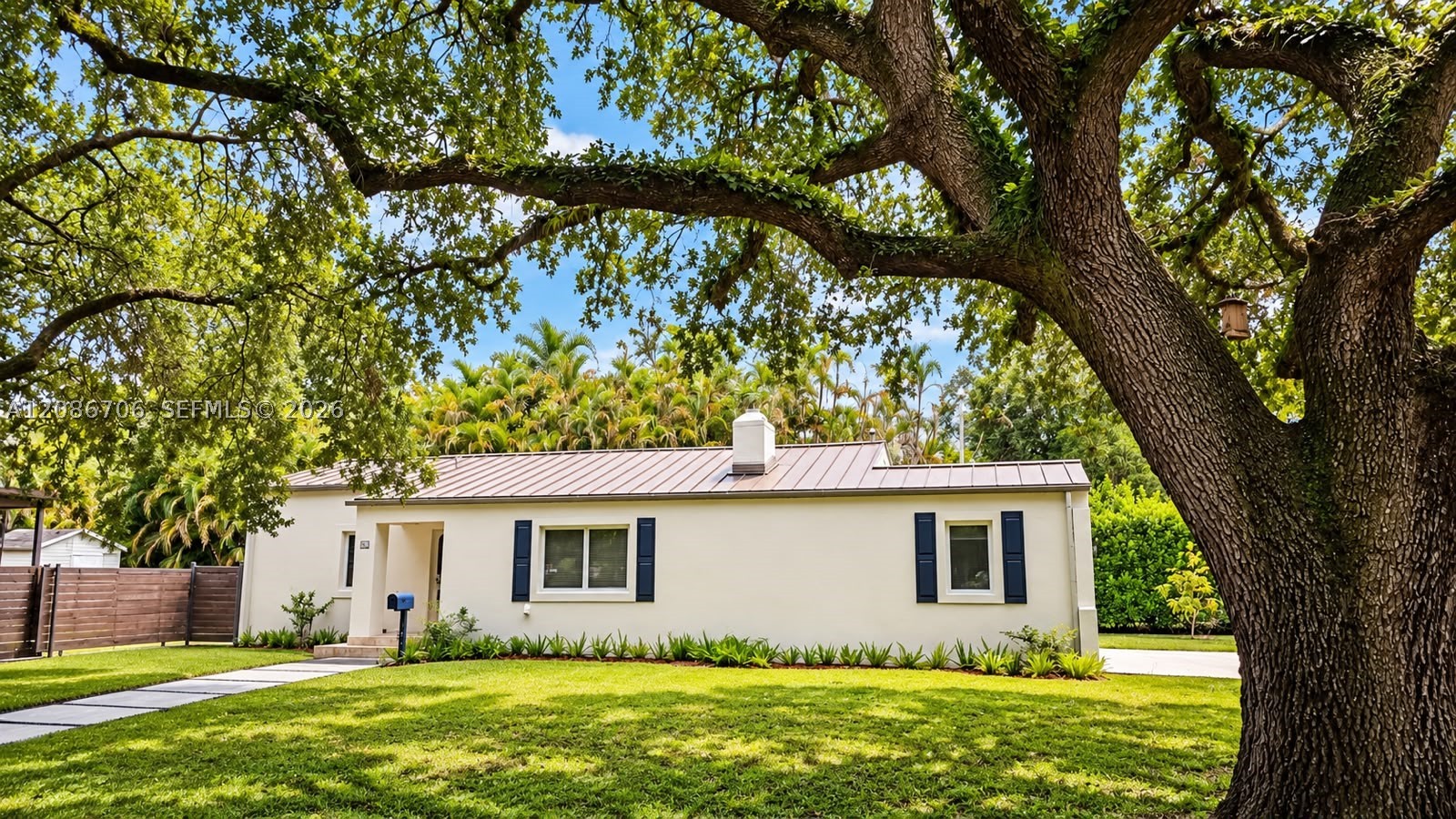 295 De Leon Dr, Miami Springs FL 33166