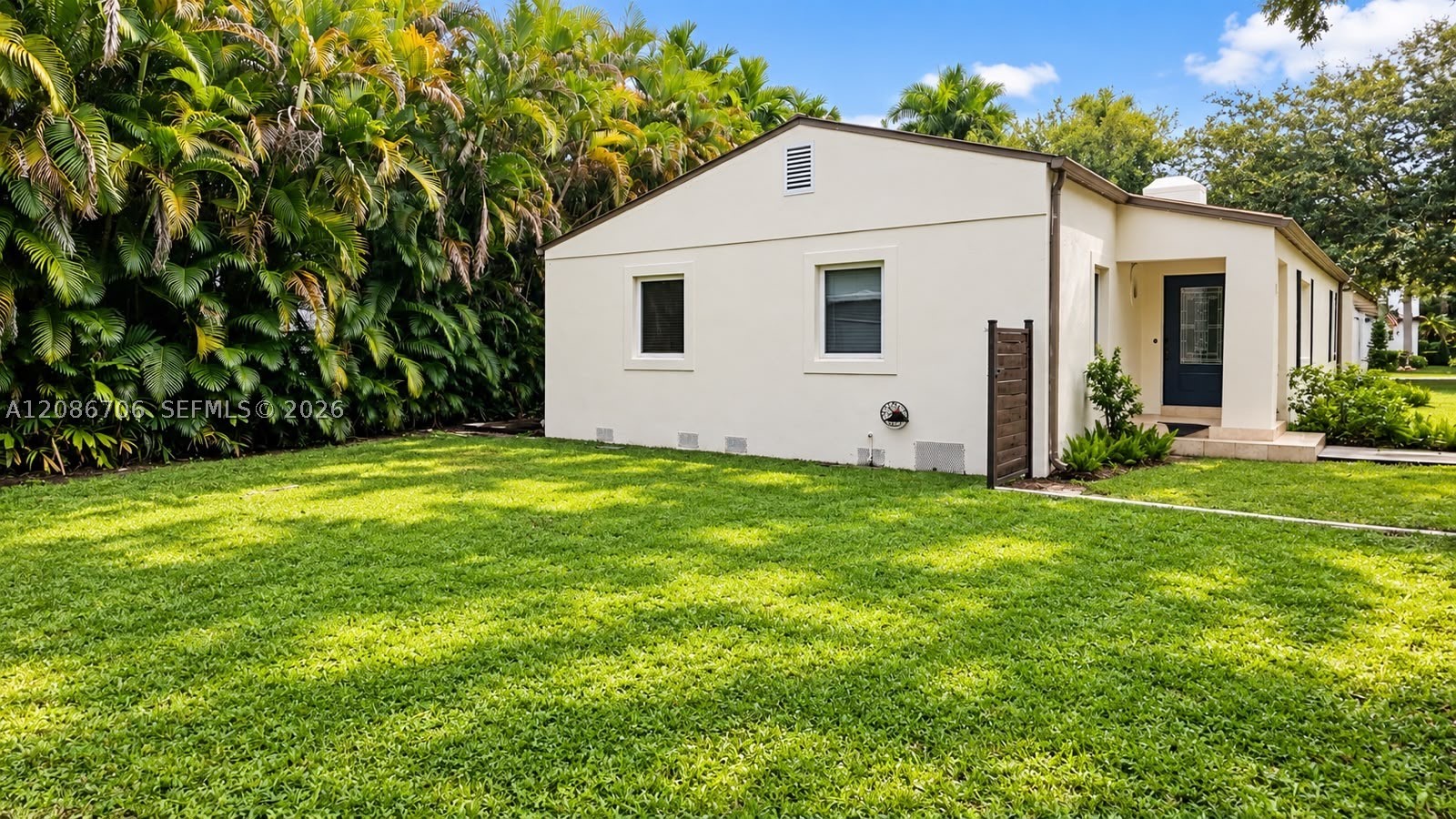 295 De Leon Dr, Miami Springs FL 33166