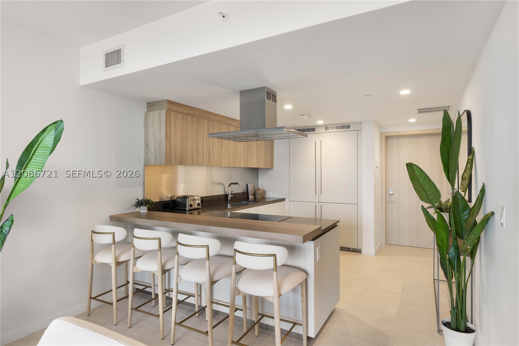 1000 Brickell Plaza #2704, Miami FL 33131