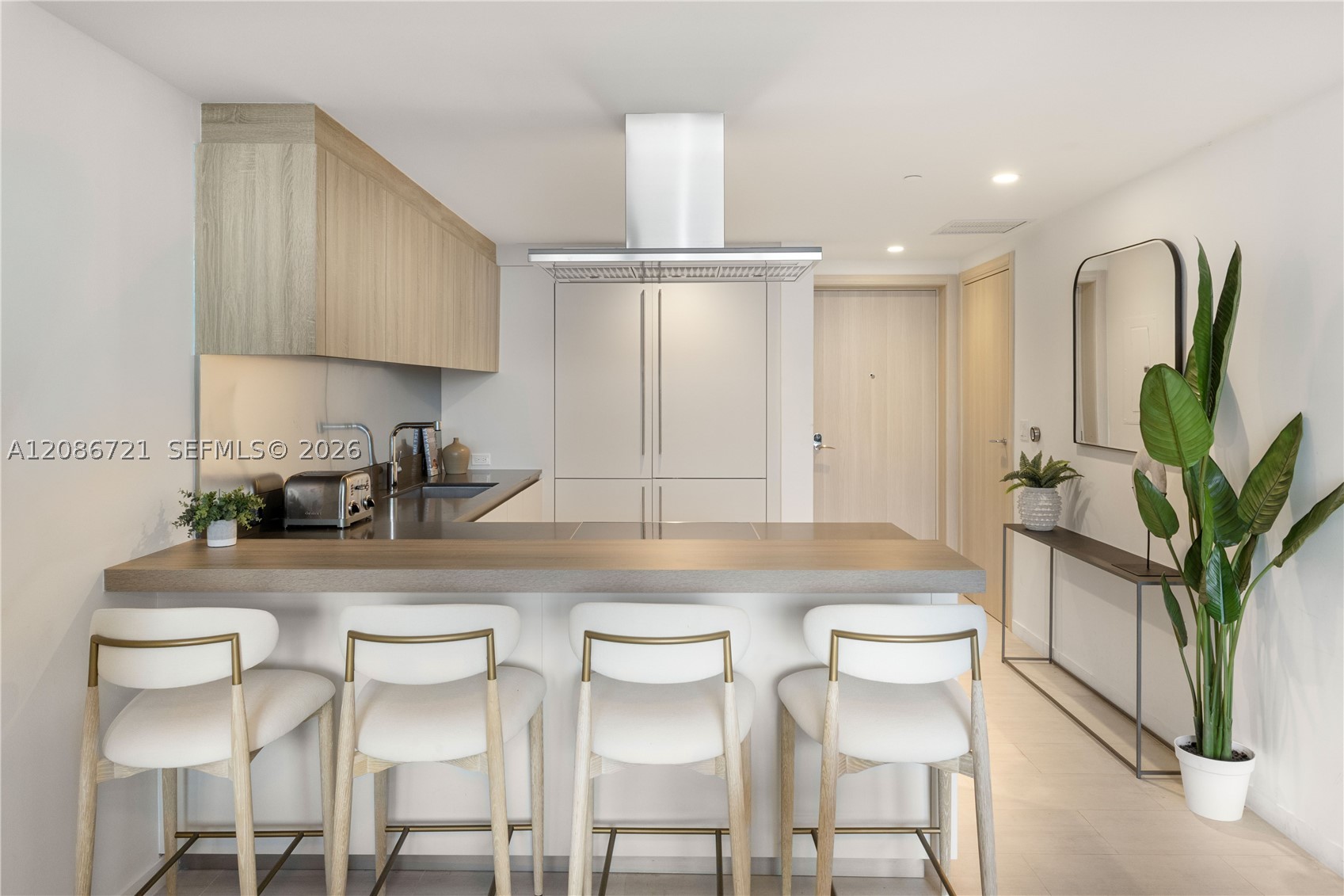 1000 Brickell Plaza #2704, Miami FL 33131