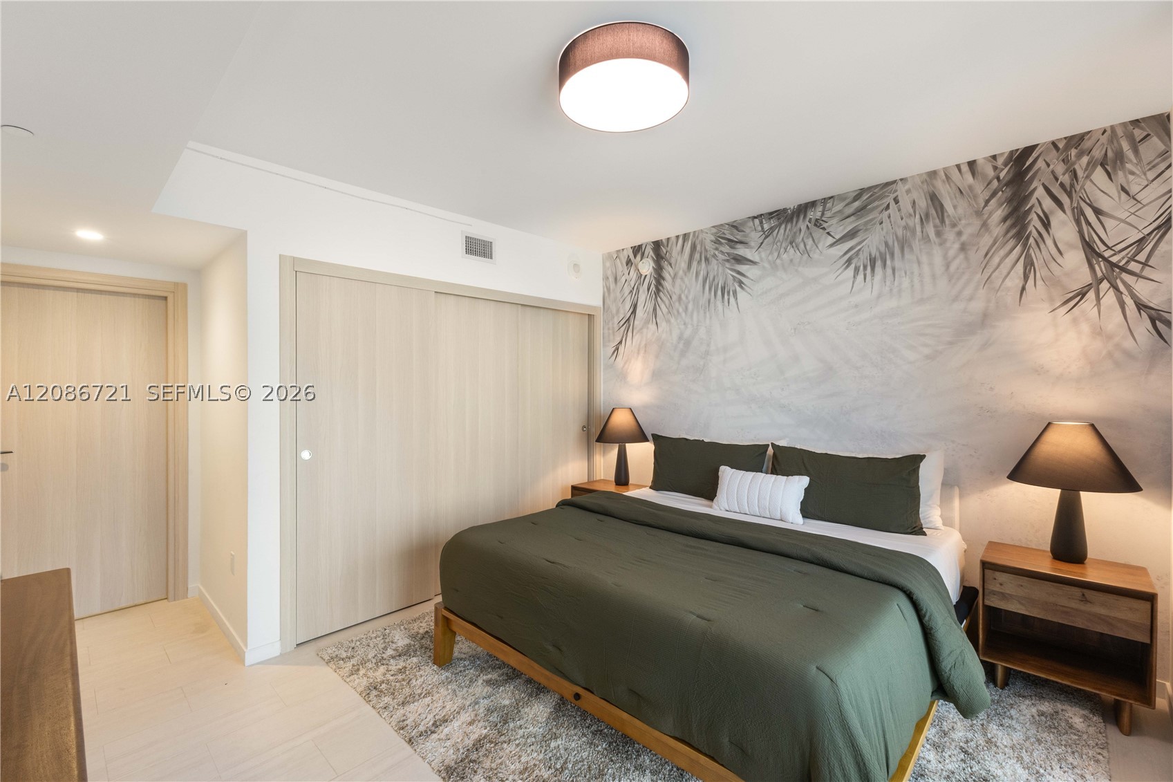 1000 Brickell Plaza #2704, Miami FL 33131