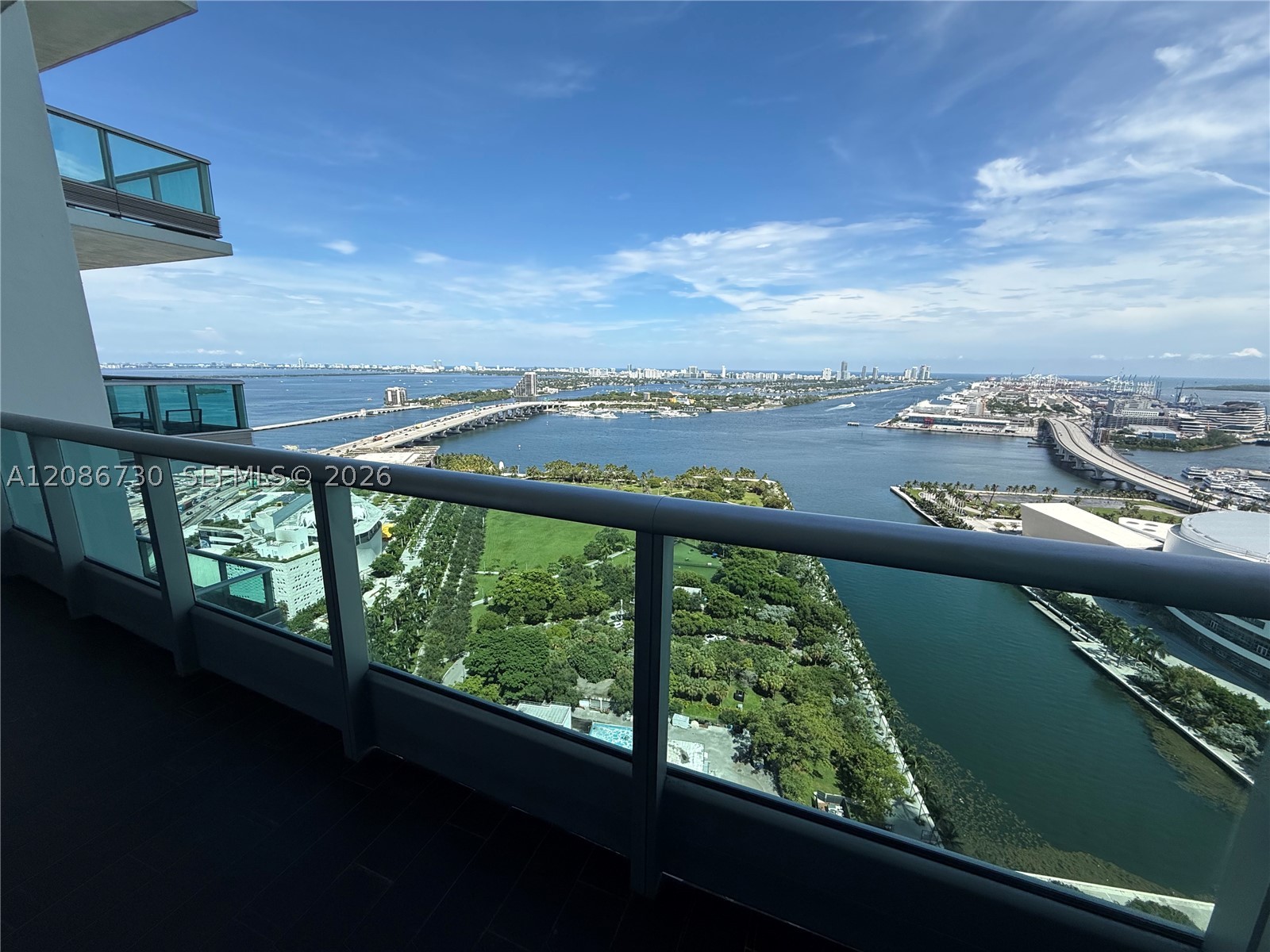 900 Biscayne Blvd #3502, Miami FL 33132