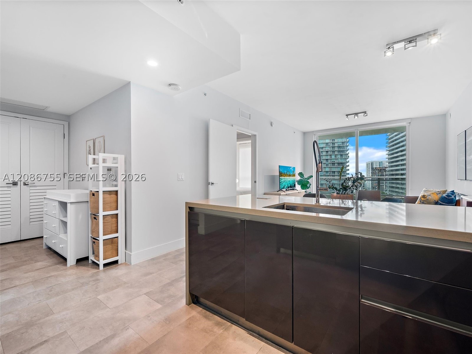 1080 Brickell Ave #1403, Miami FL 33131