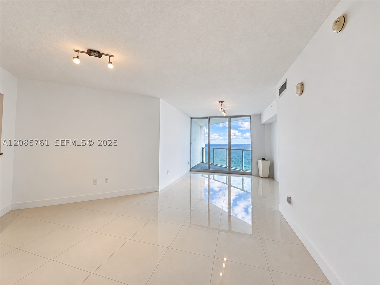 16699 Collins Ave #1610, Sunny Isles Beach FL 33160