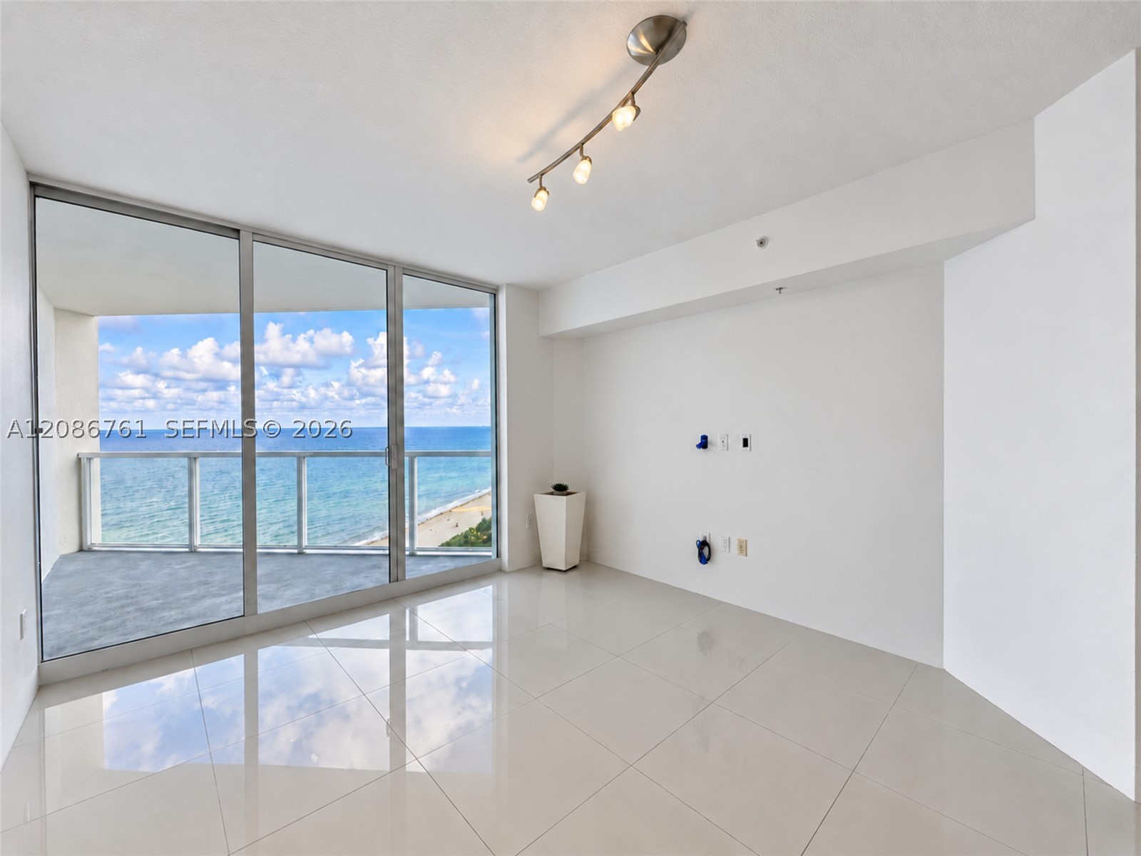 16699 Collins Ave #1610, Sunny Isles Beach FL 33160