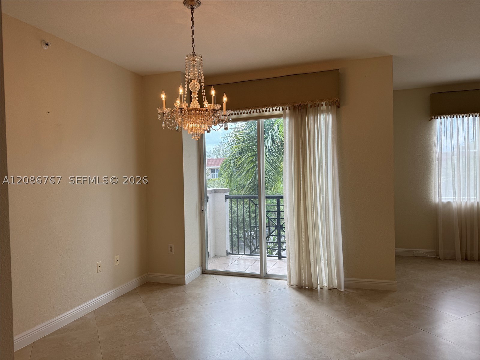 9021 SW 94th St #303, Miami FL 33176