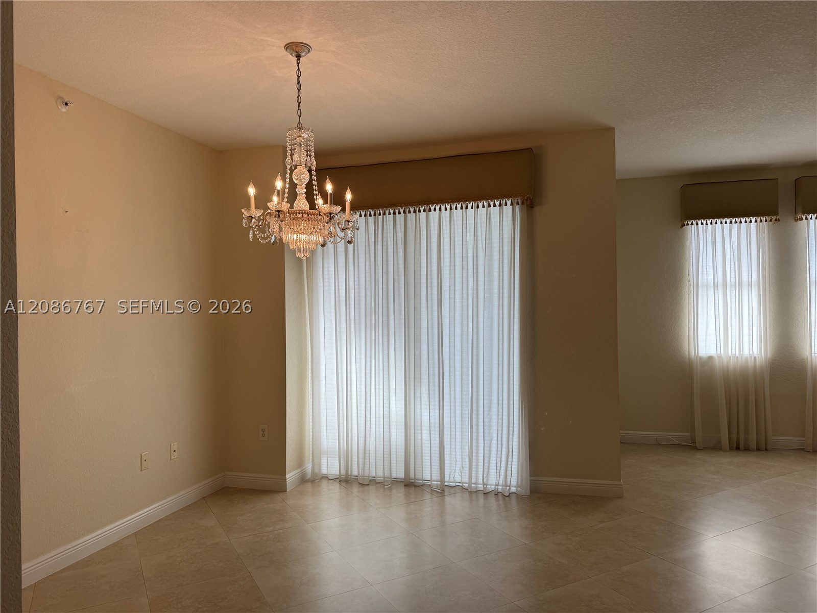 9021 SW 94th St #303, Miami FL 33176