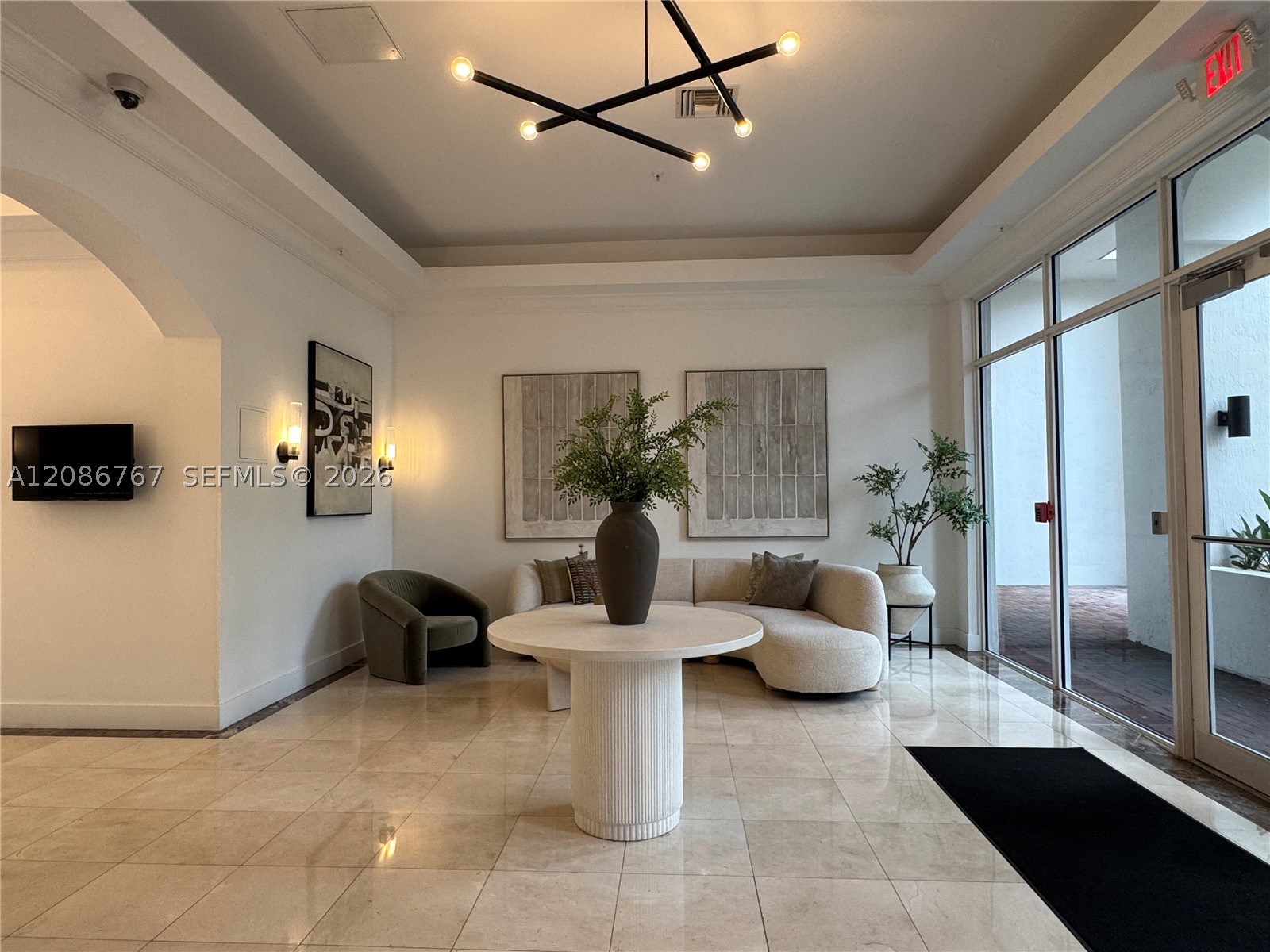 9021 SW 94th St #303, Miami FL 33176