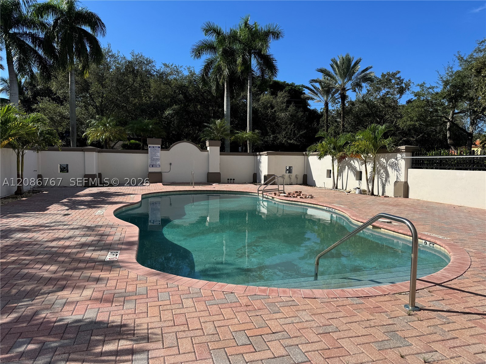 9021 SW 94th St #303, Miami FL 33176