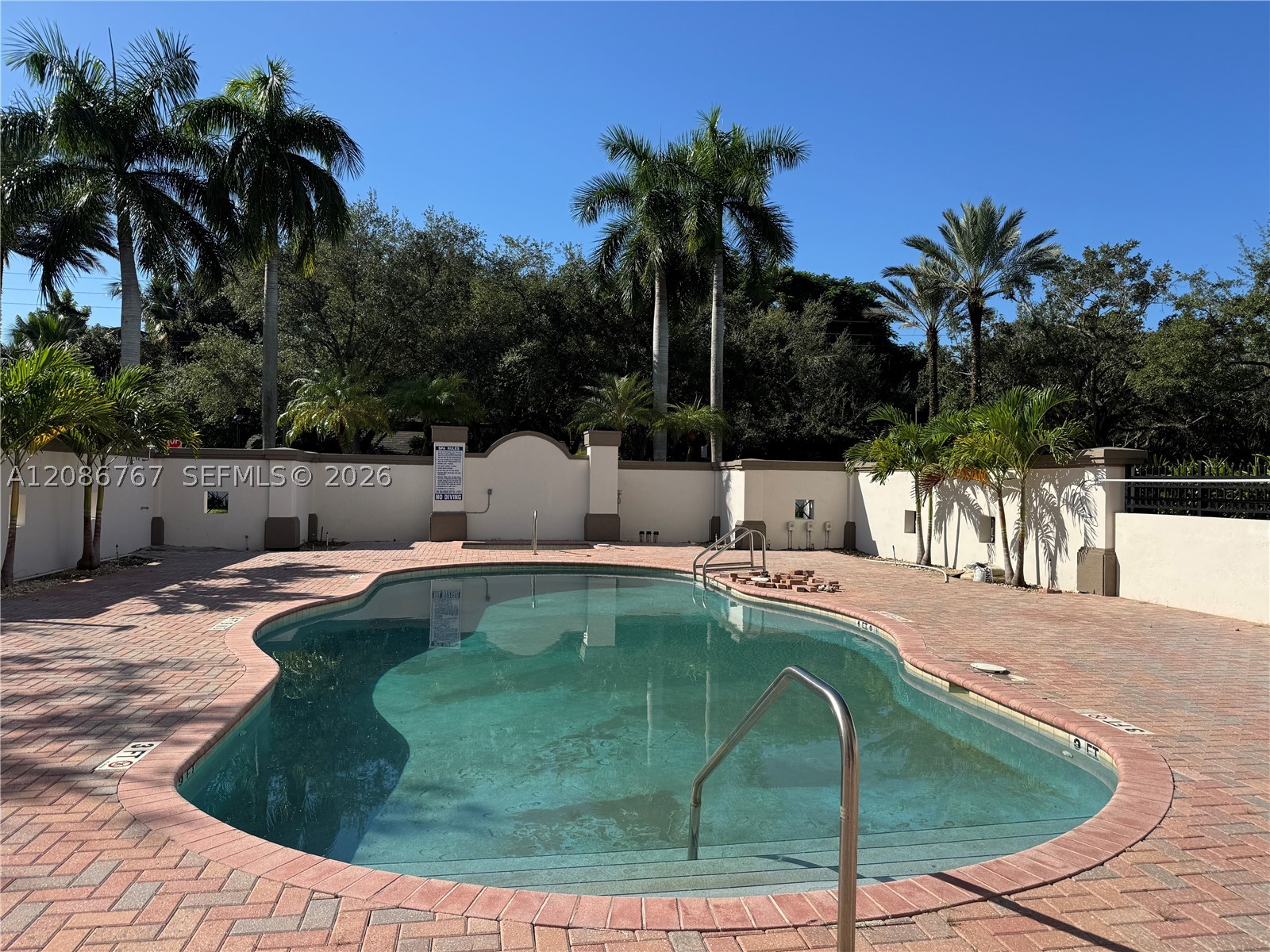 9021 SW 94th St #303, Miami FL 33176