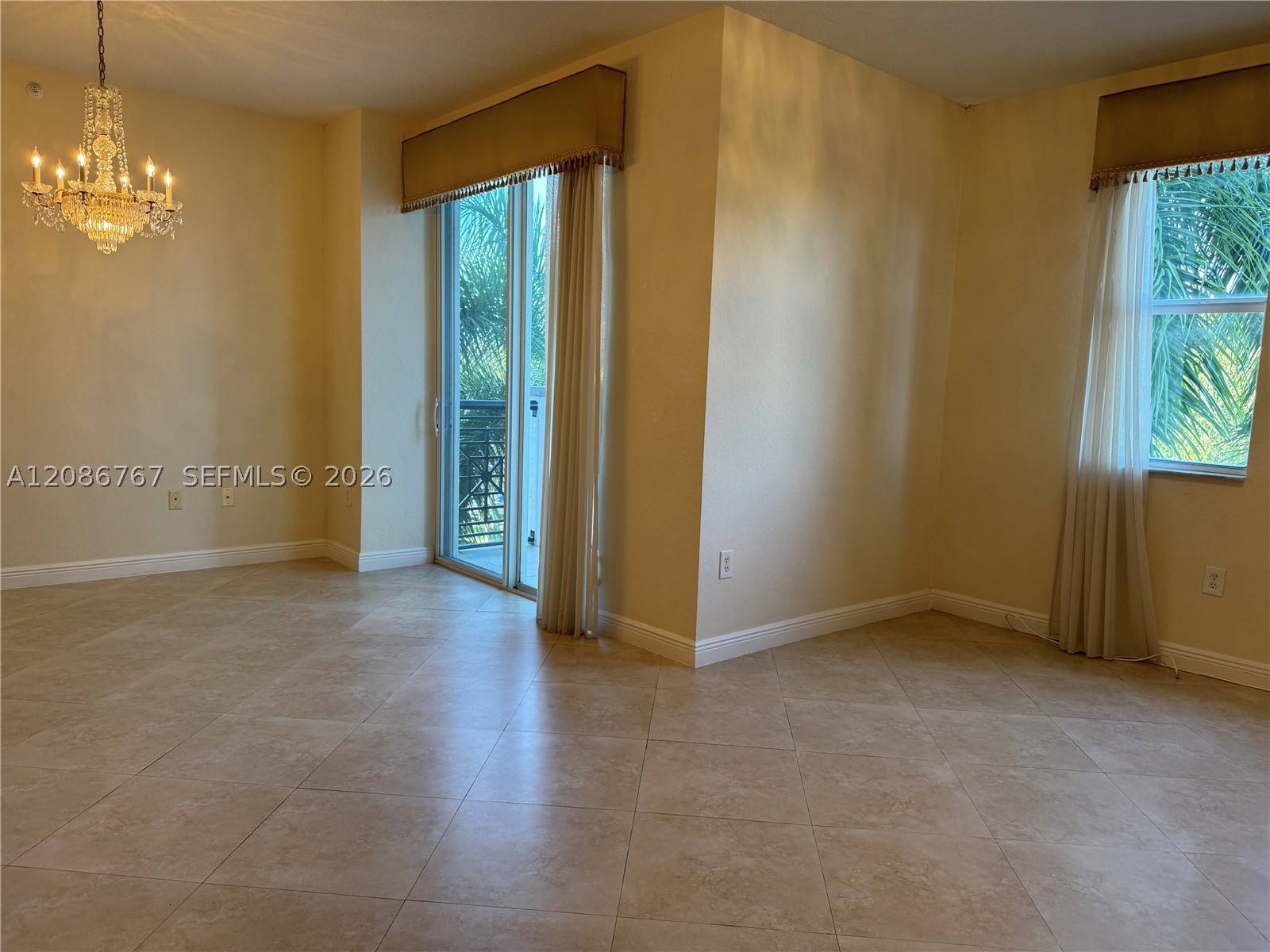 9021 SW 94th St #303, Miami FL 33176