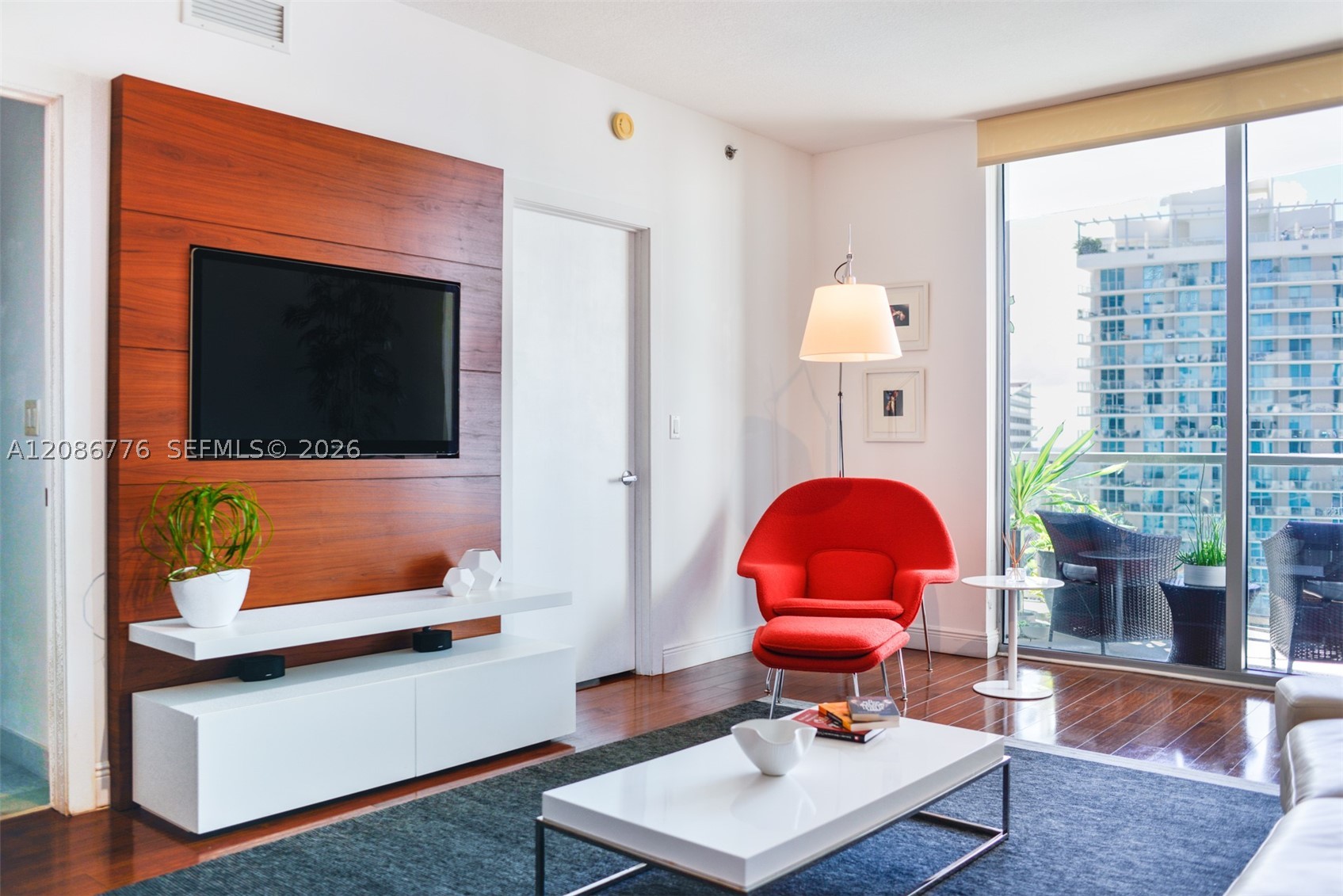1060 Brickell Ave #3515, Miami FL 33131