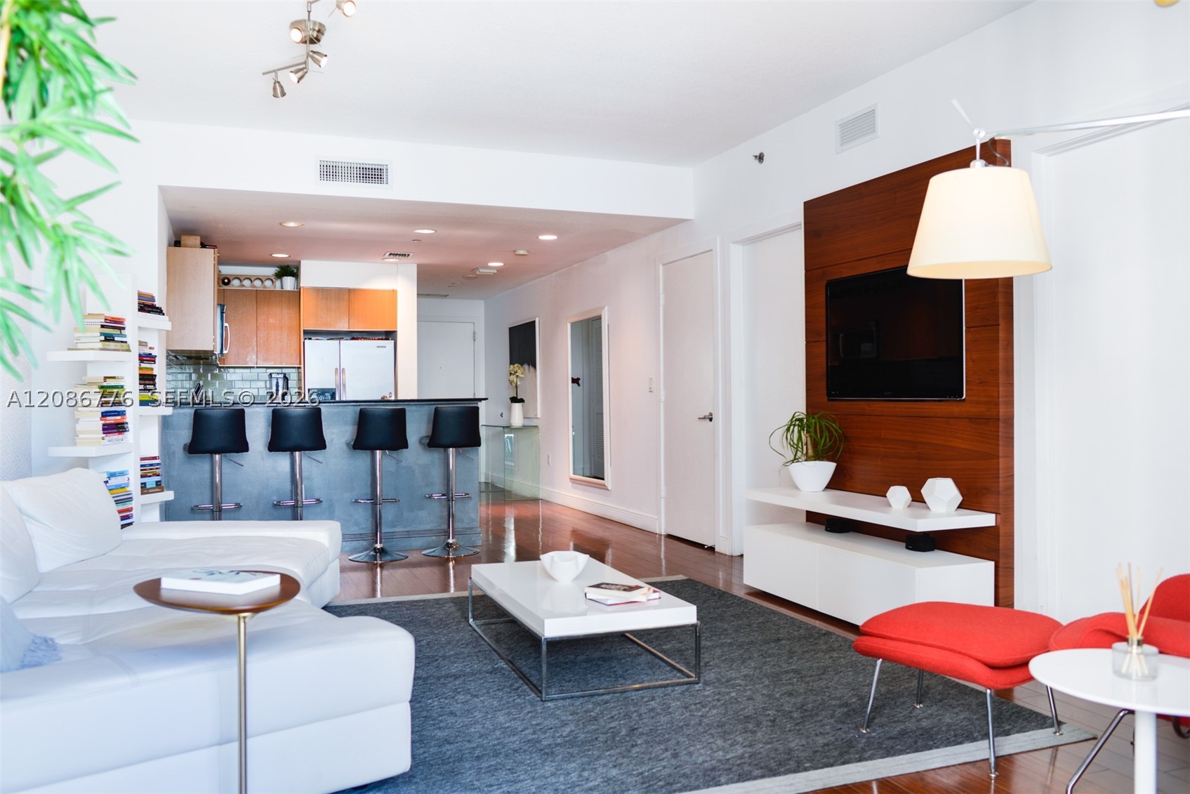 1060 Brickell Ave #3515, Miami FL 33131