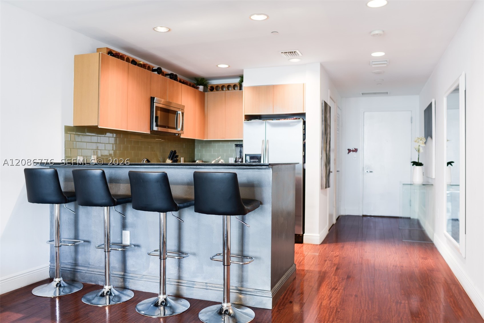 1060 Brickell Ave #3515, Miami FL 33131