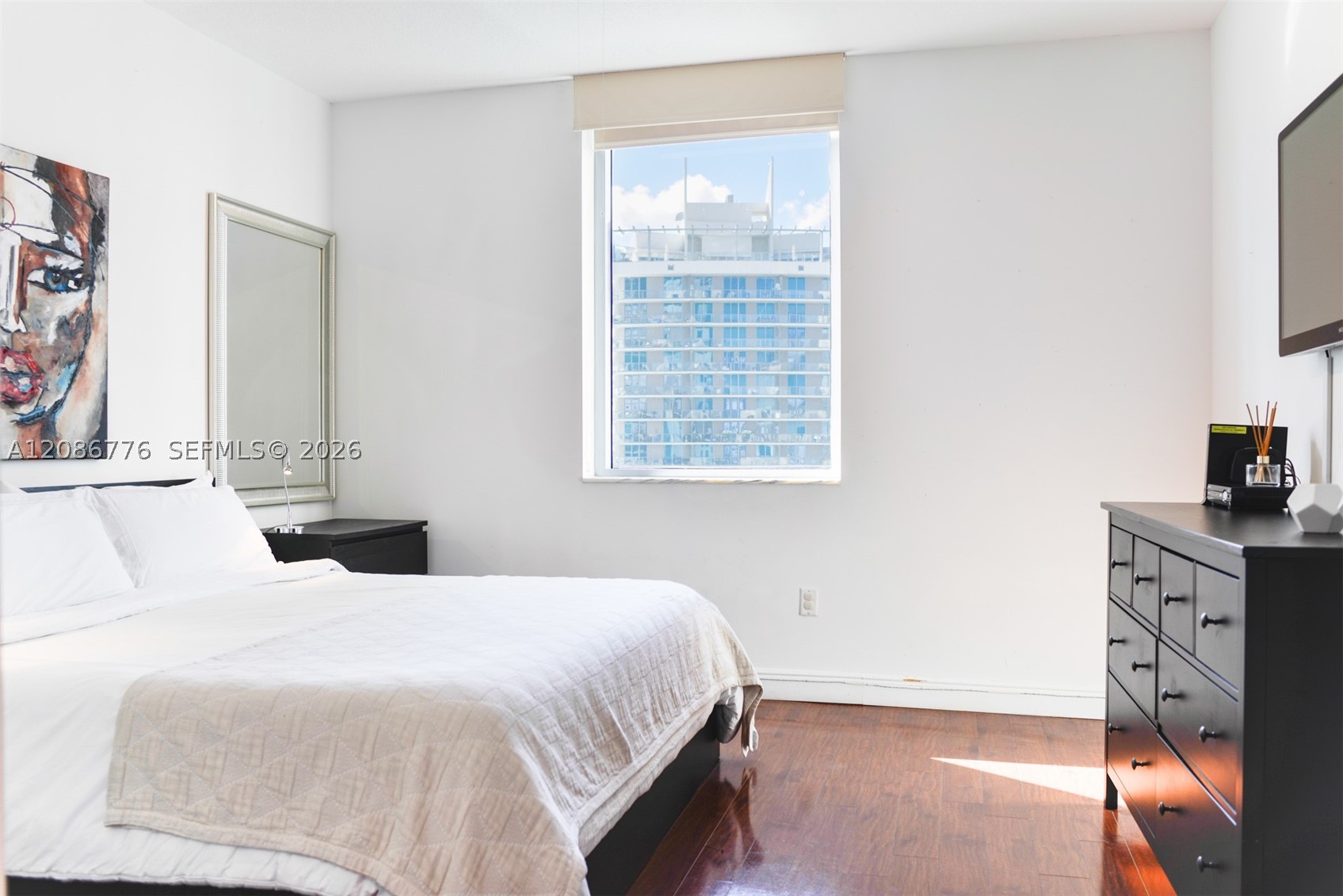 1060 Brickell Ave #3515, Miami FL 33131