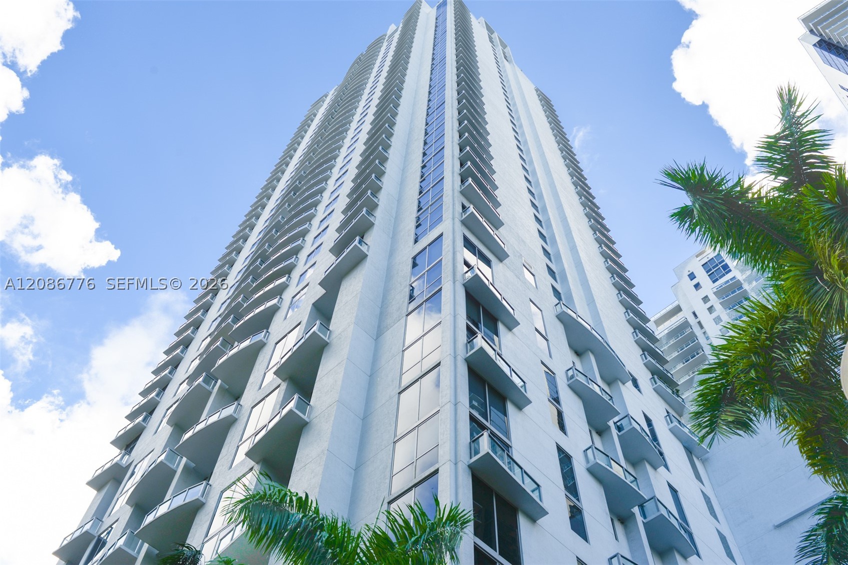1060 Brickell Ave #3515, Miami FL 33131