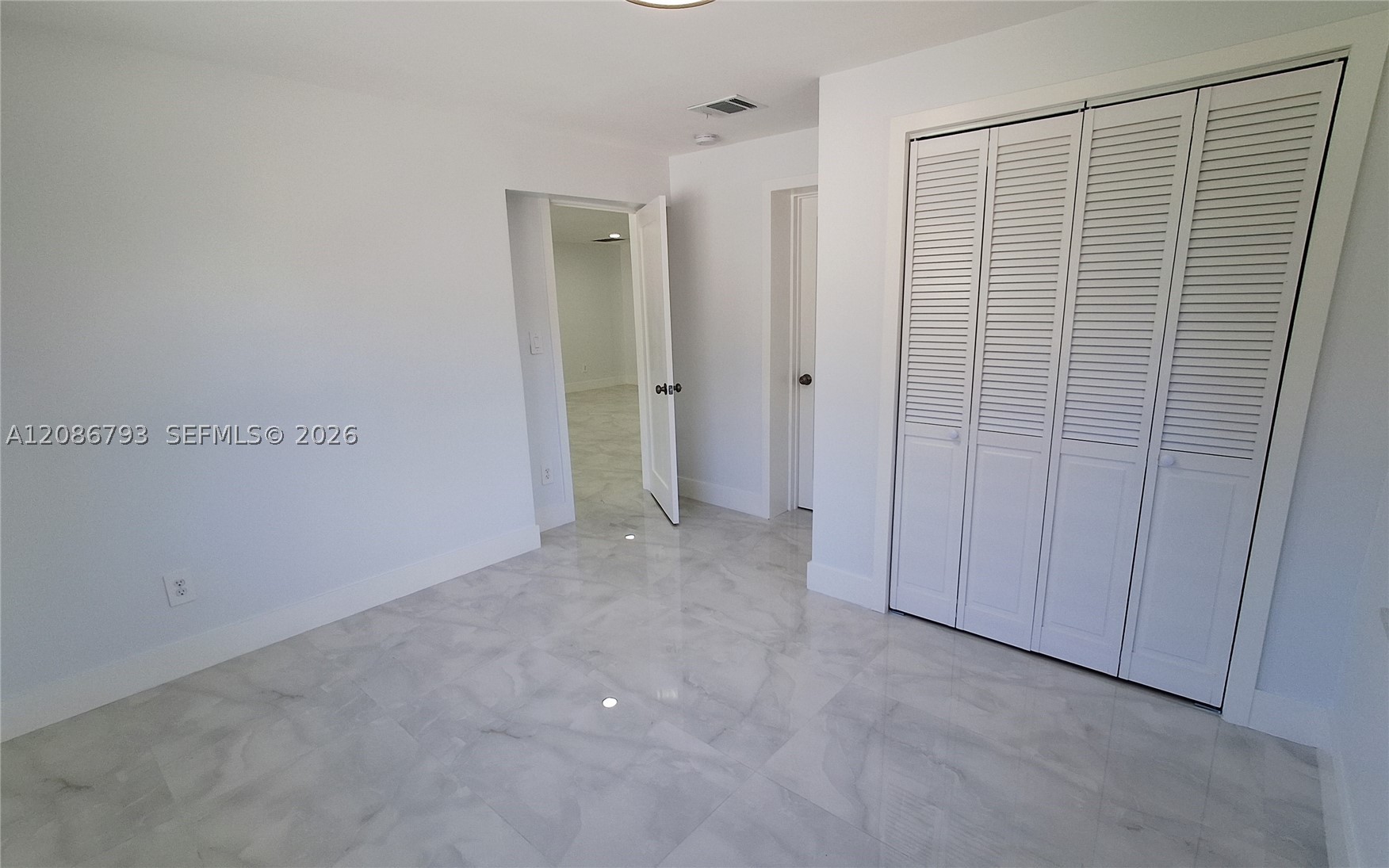 216 Shadow Way, Miami Springs FL 33166