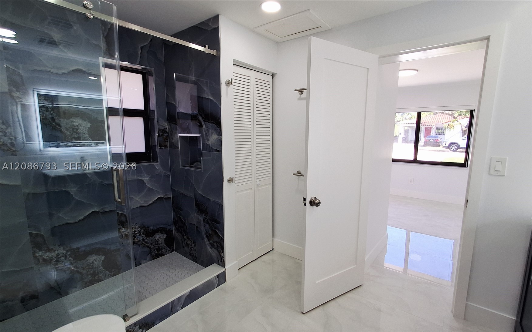 216 Shadow Way, Miami Springs FL 33166