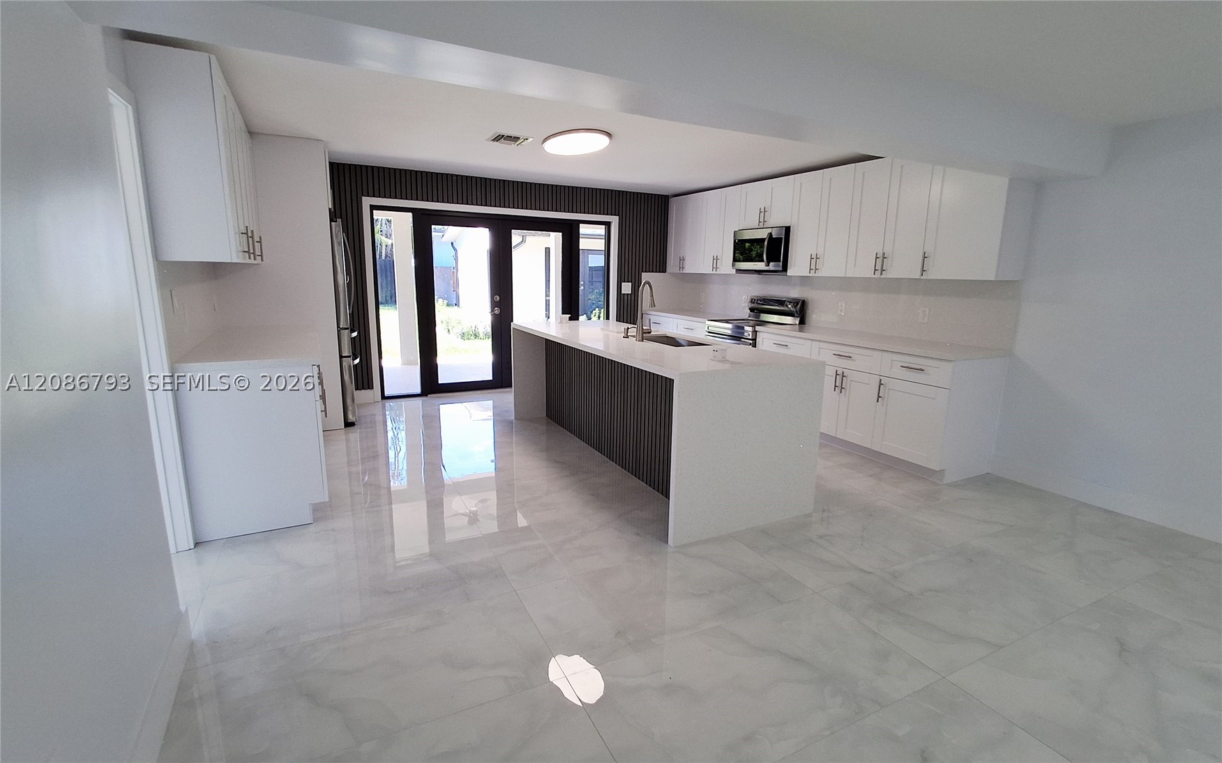 216 Shadow Way, Miami Springs FL 33166