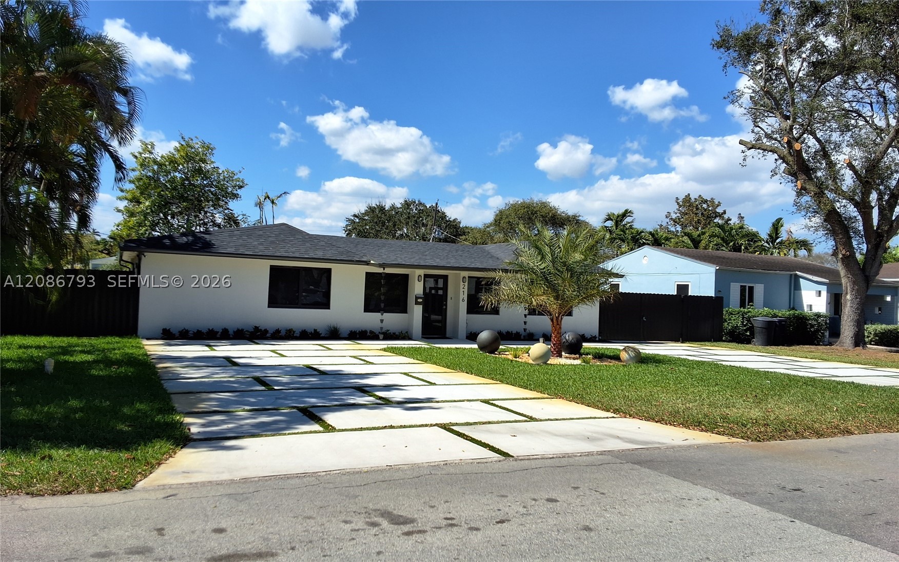 216 Shadow Way, Miami Springs FL 33166