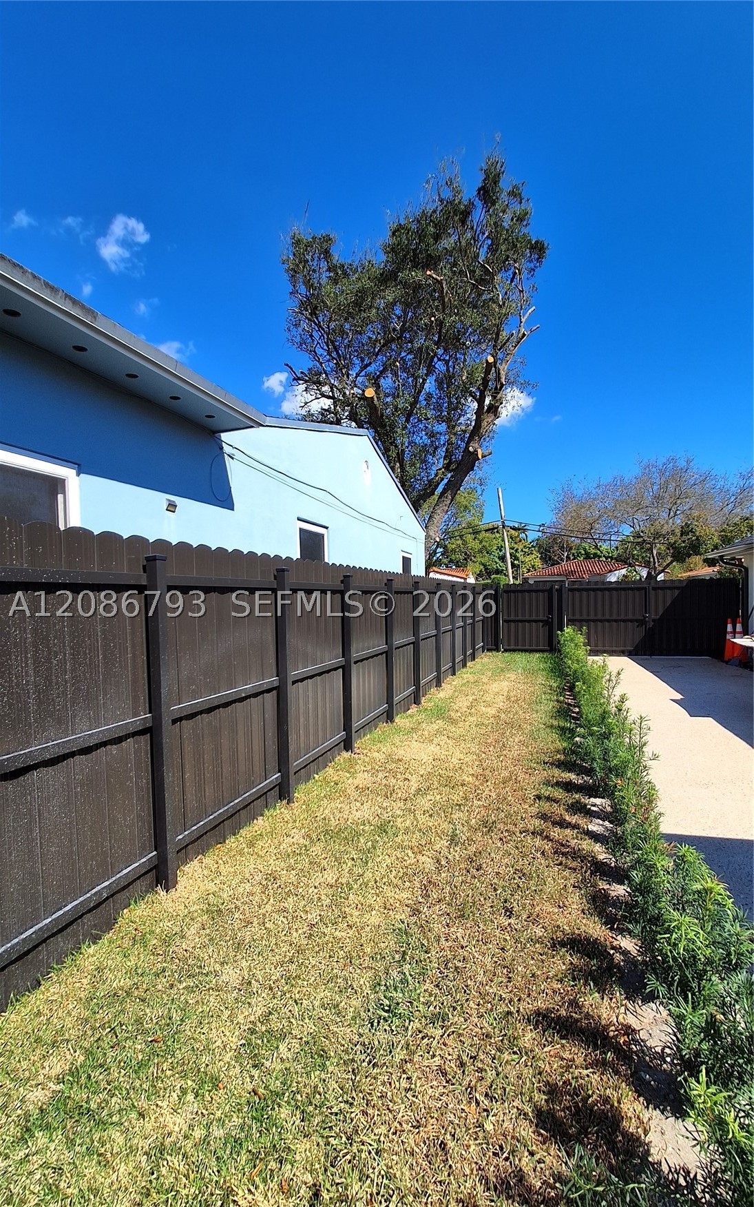 216 Shadow Way, Miami Springs FL 33166